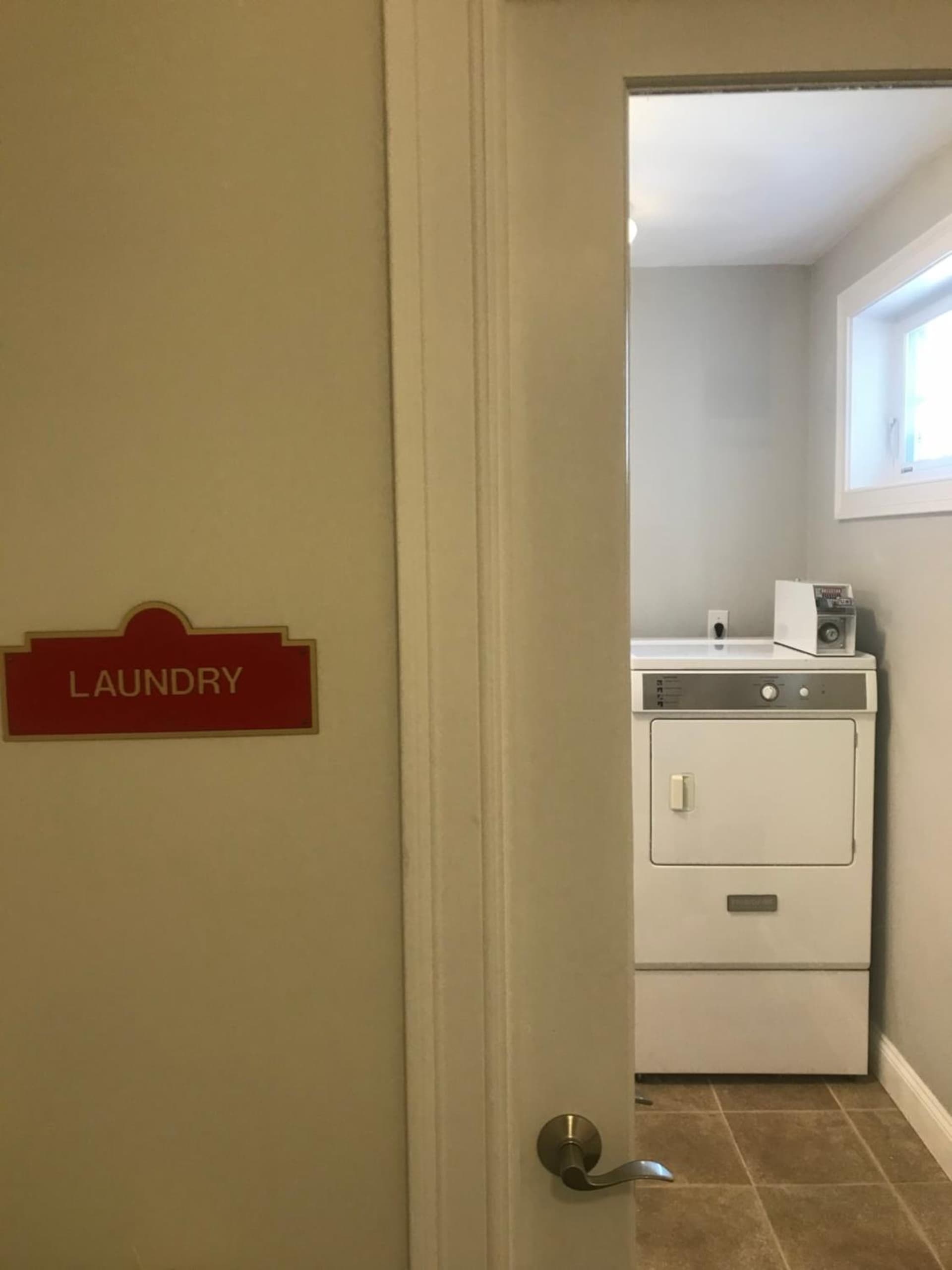 Crescent Suites Hotel gallery photo in Waltham, MA — image 48