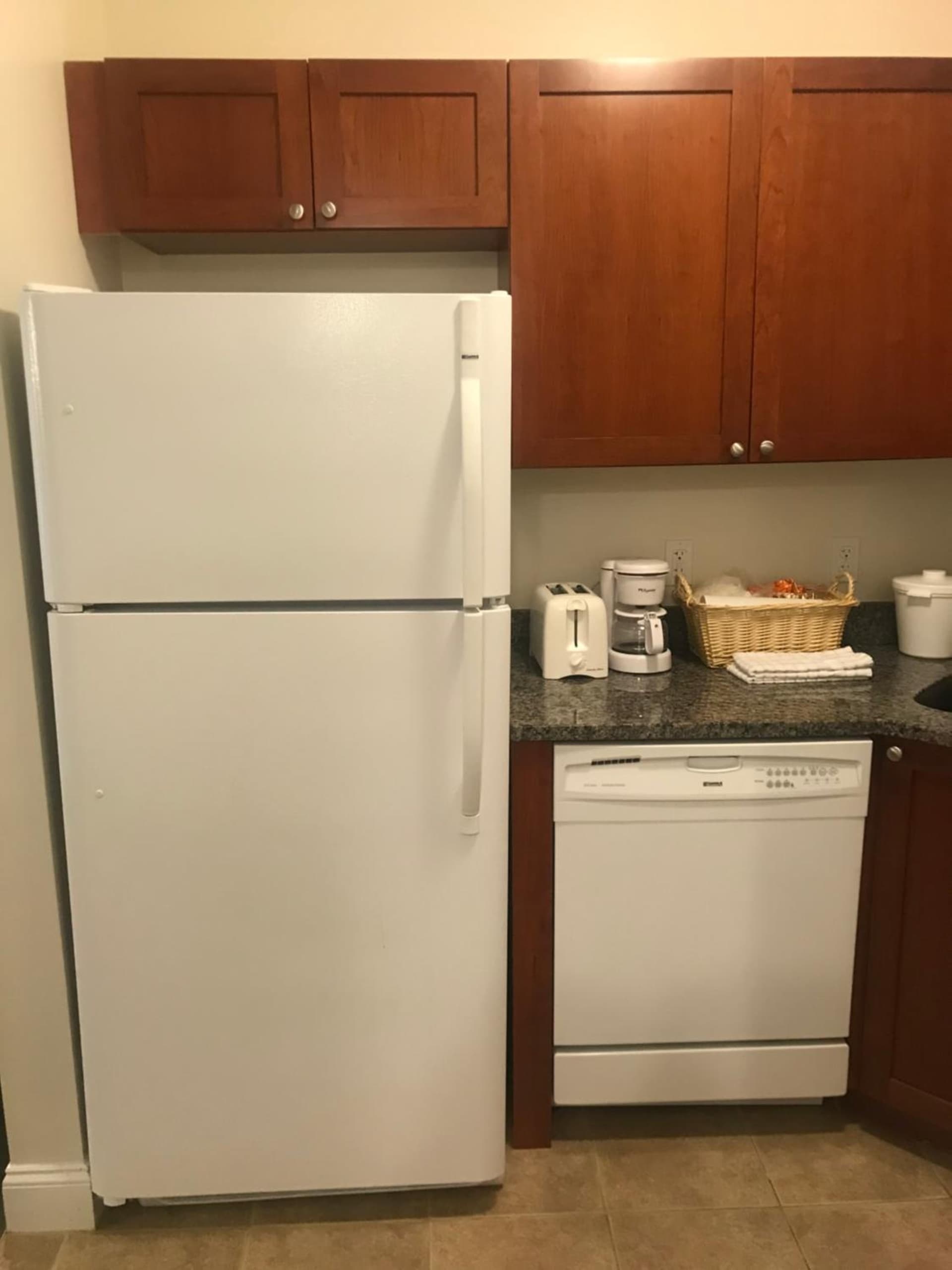 Crescent Suites Hotel gallery photo in Waltham, MA — image 39