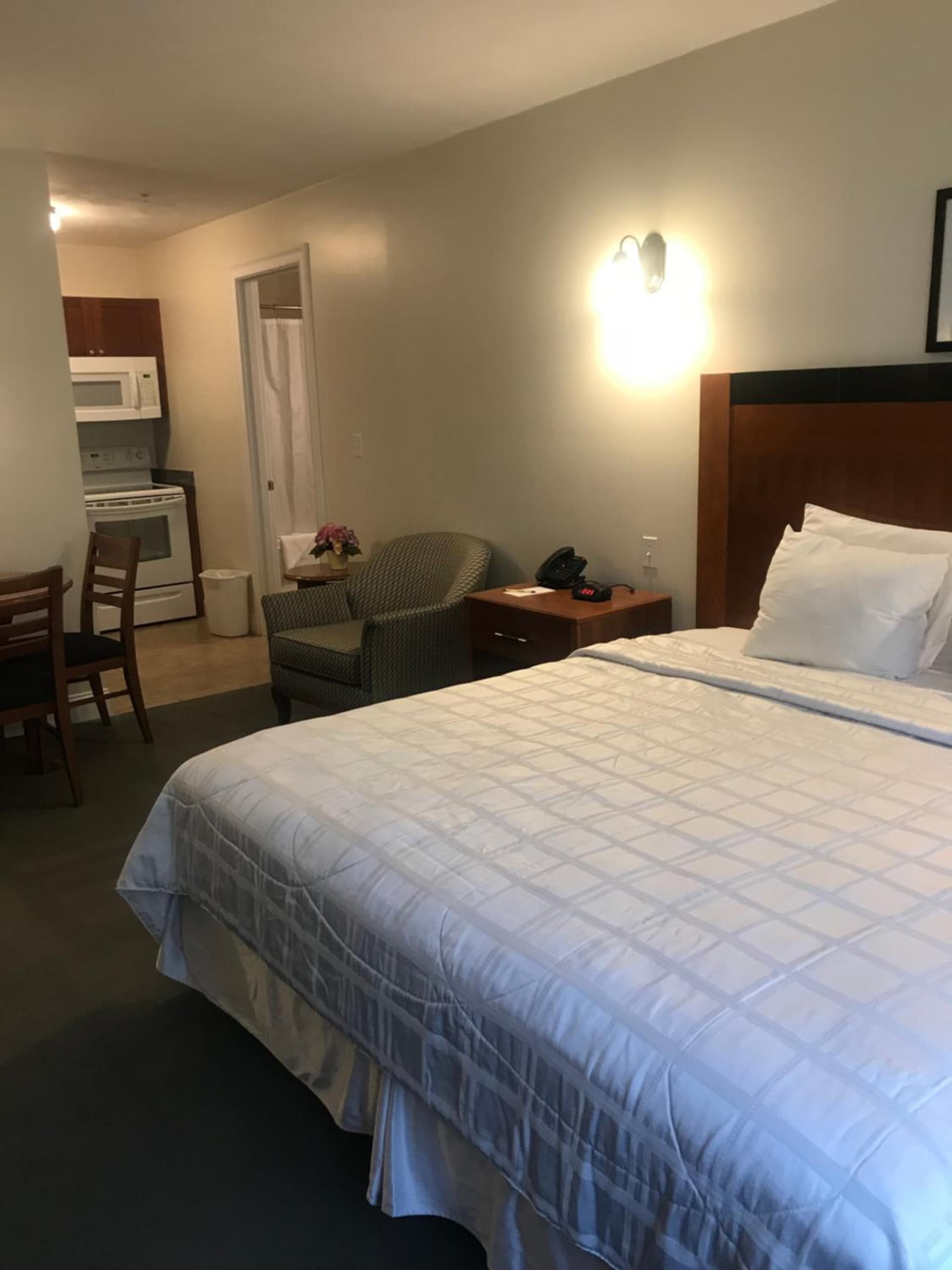Crescent Suites Hotel gallery photo in Waltham, MA — image 31