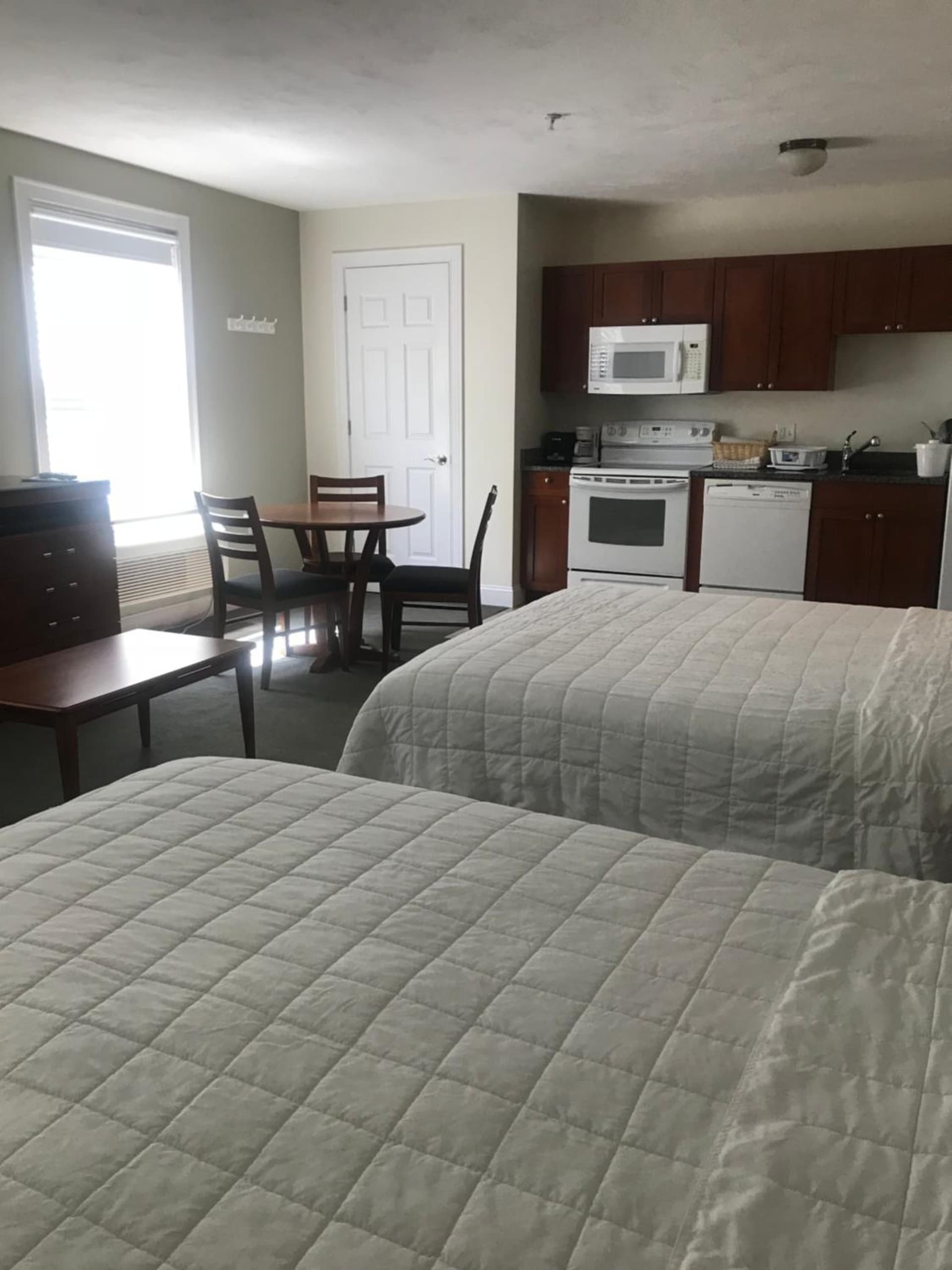 Crescent Suites Hotel gallery photo in Waltham, MA — image 32