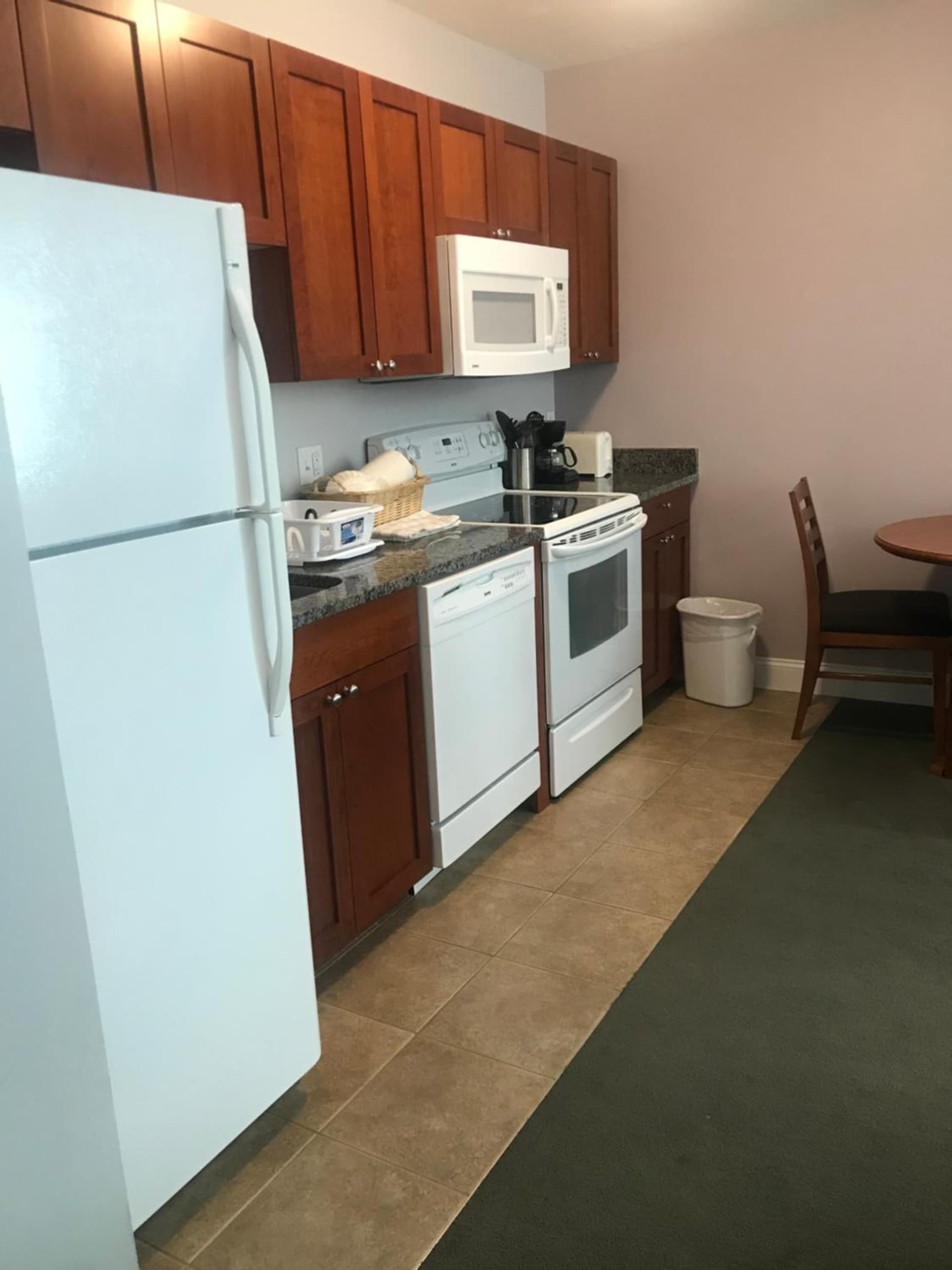 Crescent Suites Hotel gallery photo in Waltham, MA — image 43