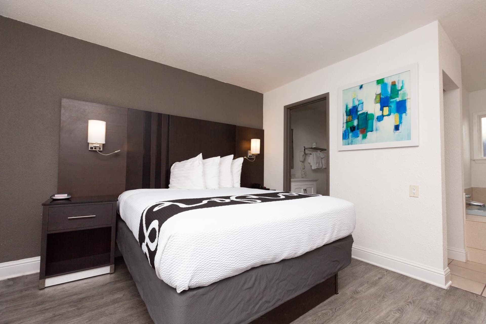 SureStay Hotel by Best Western Seaside Monterey gallery photo in Seaside, CA — image 53