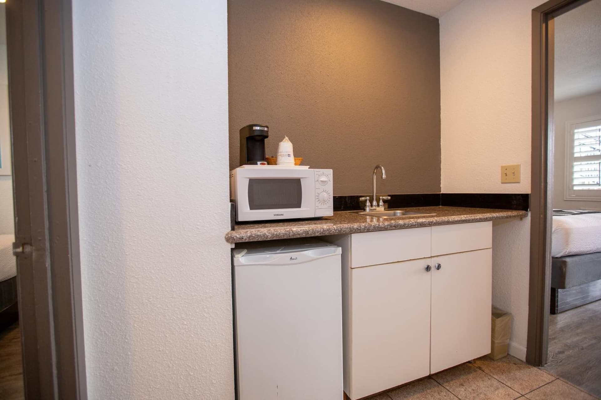 SureStay Hotel by Best Western Seaside Monterey gallery photo in Seaside, CA — image 13