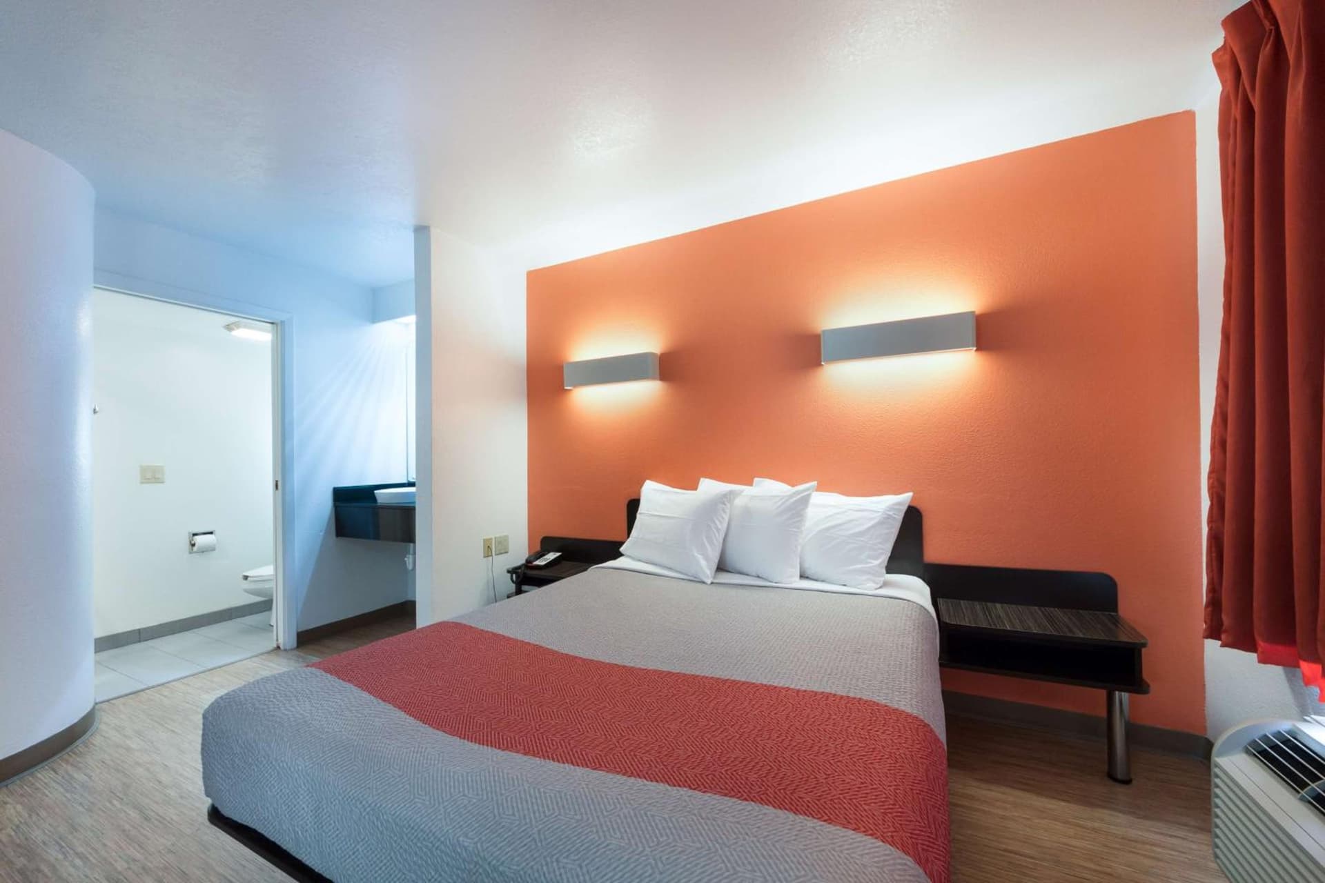 Motel 6-Dallas, TX - Northeast gallery photo in Garland, TX — image 17