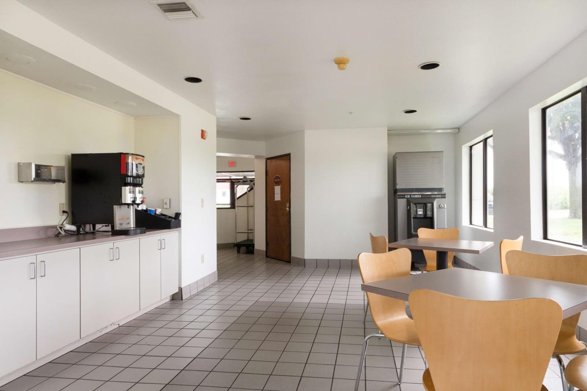 Motel 6-Dallas, TX - Northeast gallery photo in Garland, TX — image 20