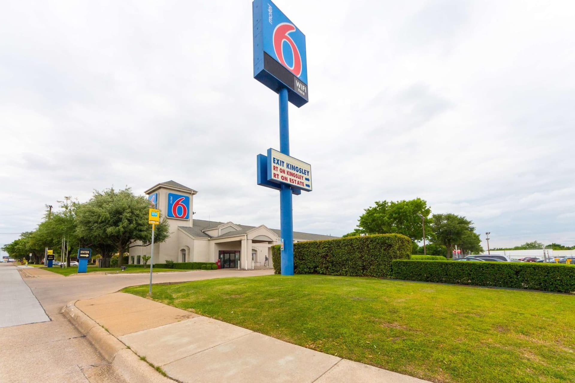 Motel 6-Dallas, TX - Northeast property views in Garland, TX — gallery photo 3