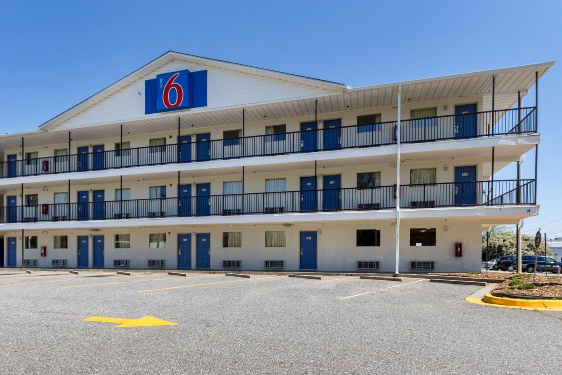 Motel 6-Greenville, SC featured exterior or lobby in Greenville, SC — similar hotel