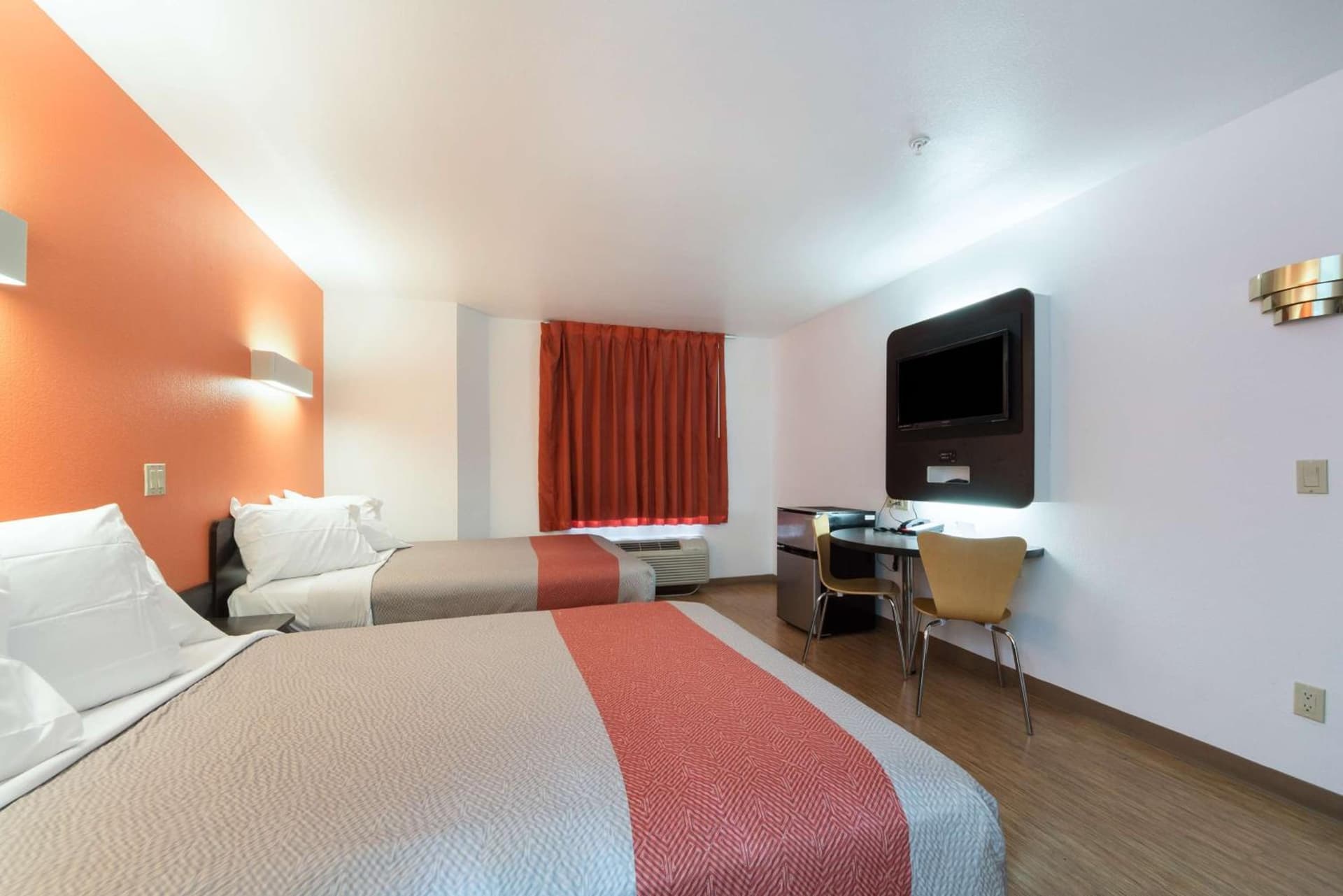 Motel 6-Dallas, TX - Northeast gallery photo in Garland, TX — image 24