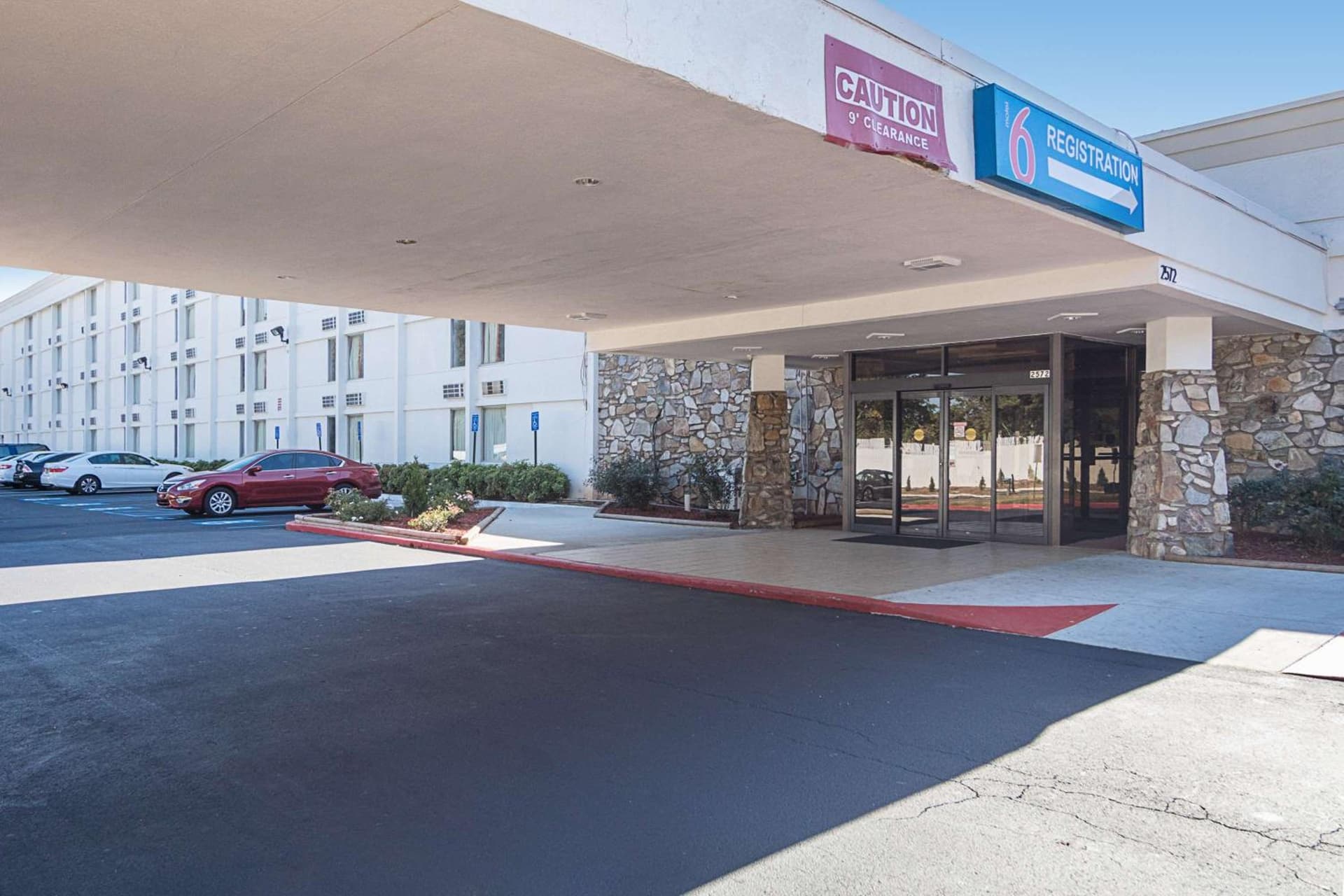 Motel 6-Decatur, GA interior in Decatur, GA — gallery photo 2