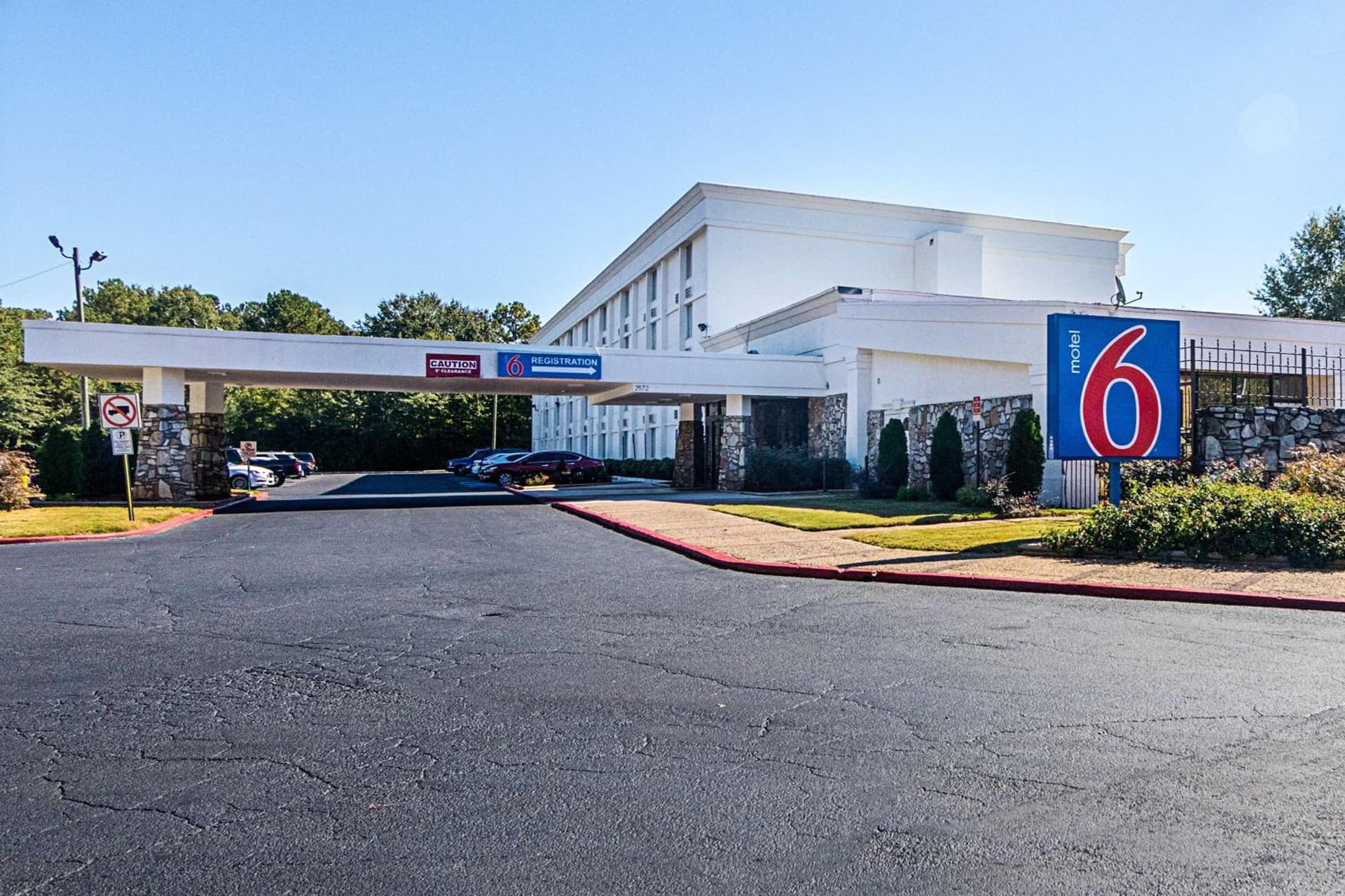 Motel 6-Decatur, GA featured exterior or lobby in Decatur, GA — similar hotel