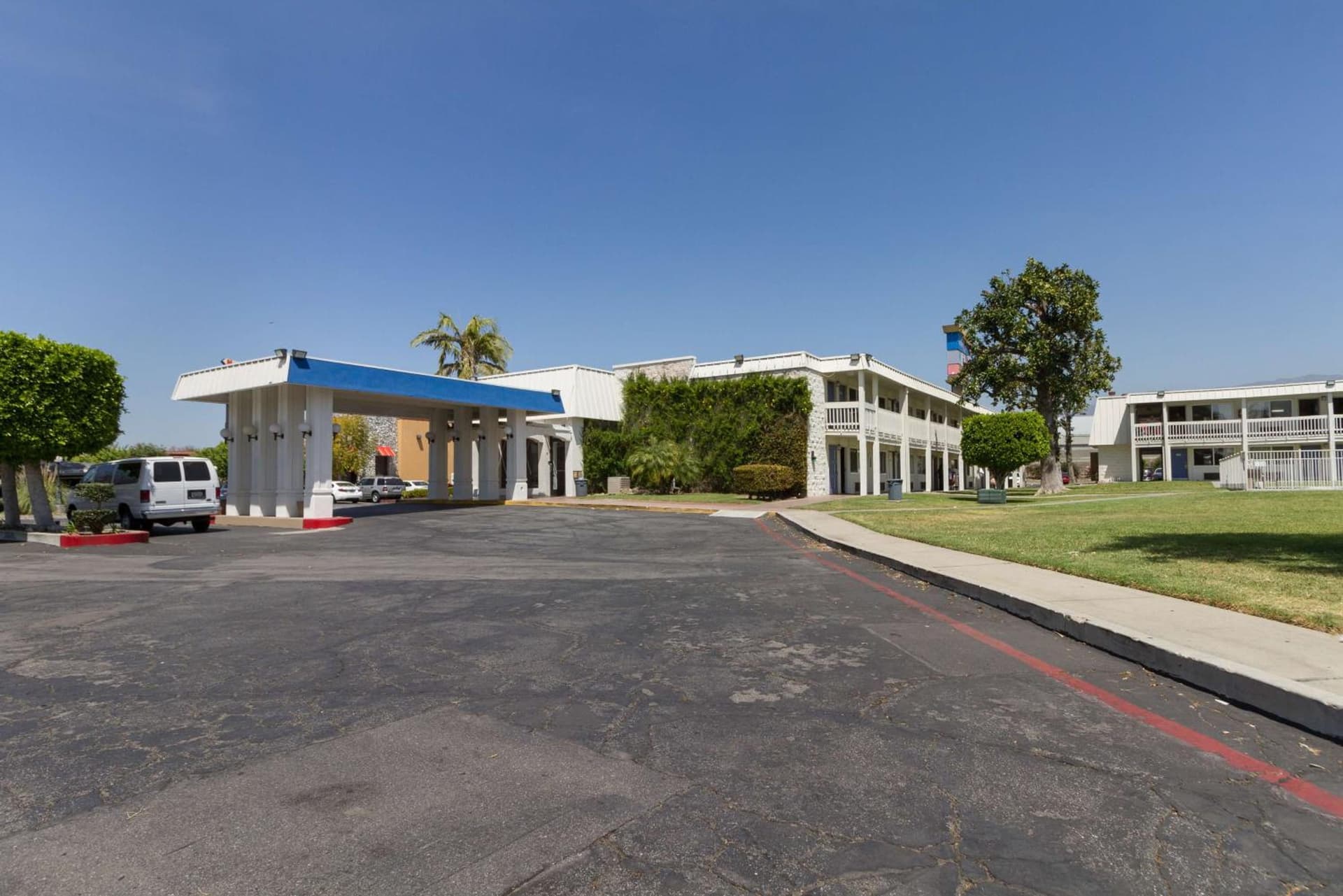 Motel 6-Claremont, CA property views in Claremont, CA — gallery photo 3