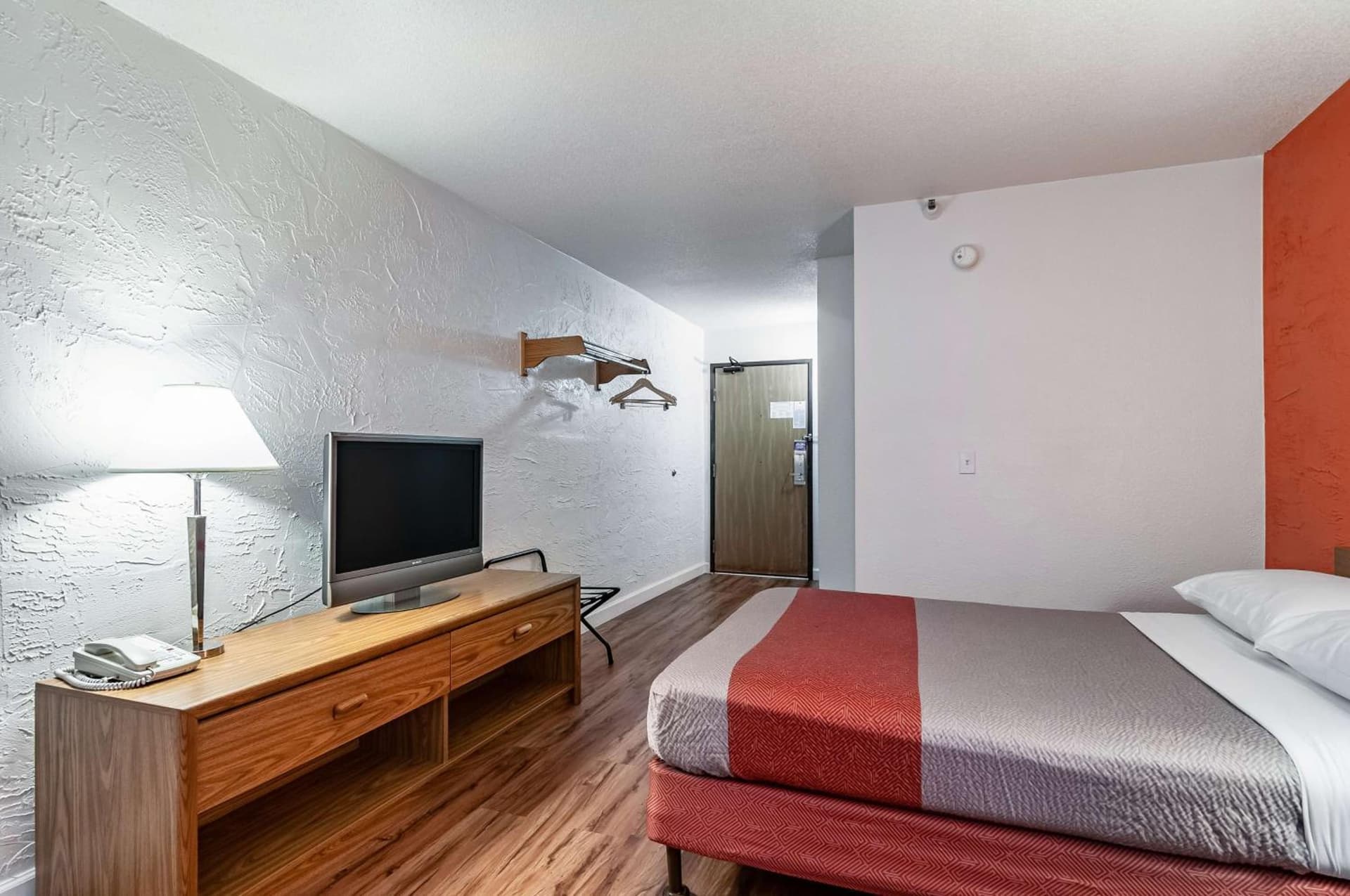 Motel 6-Naperville, IL interior in Naperville, IL — gallery photo 2