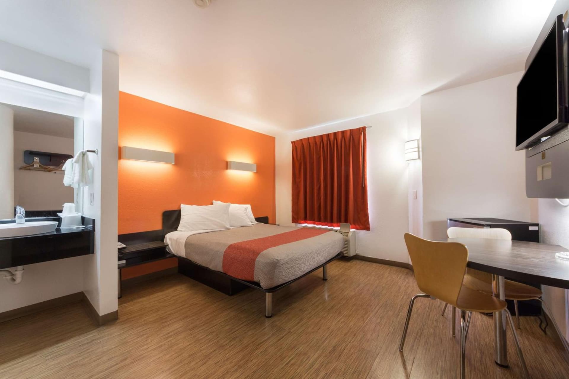 Motel 6-Dallas, TX - Northeast gallery photo in Garland, TX — image 28