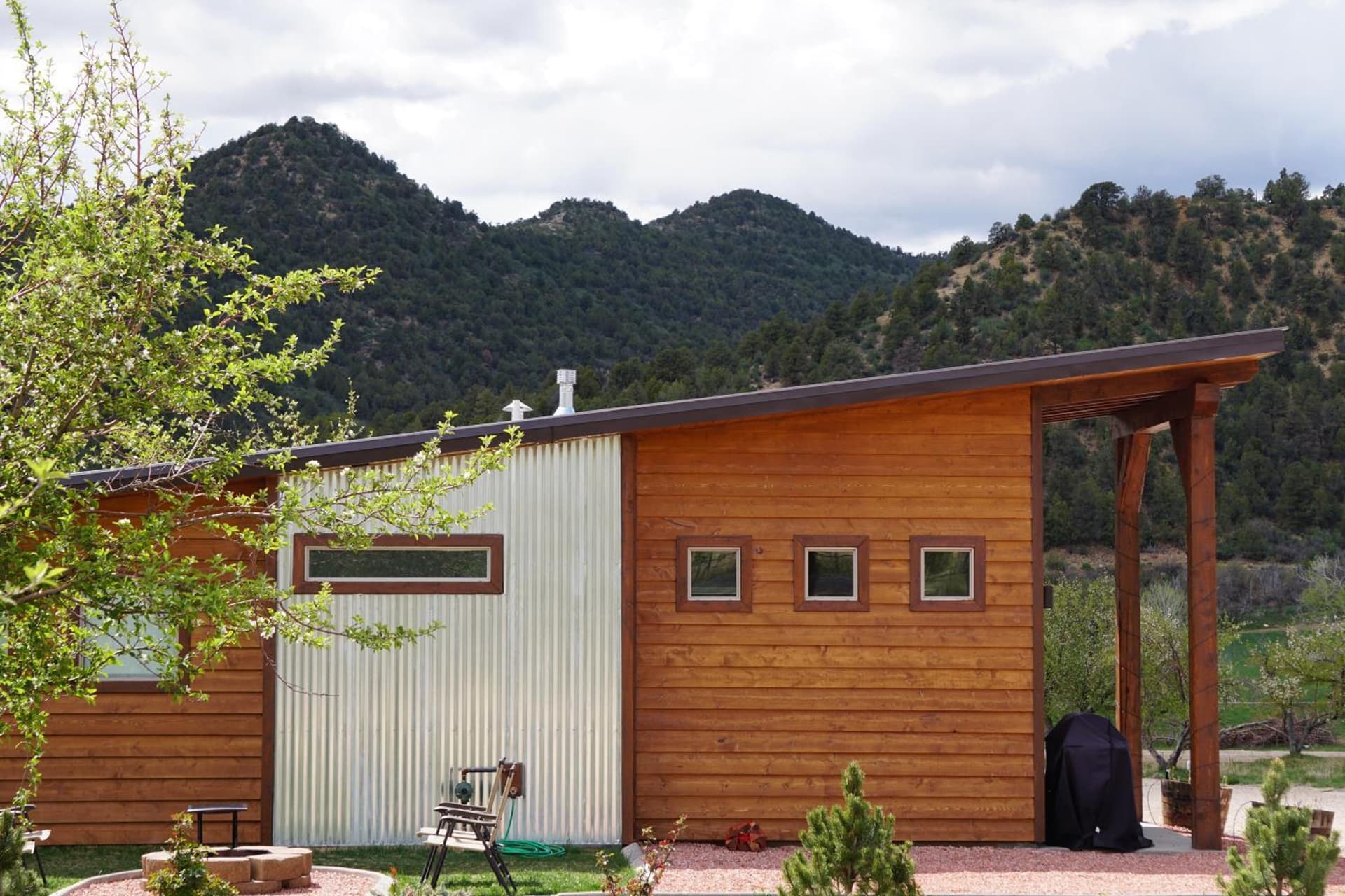 Apple Hollow Cabins featured exterior or lobby in Glendale, UT — similar hotel