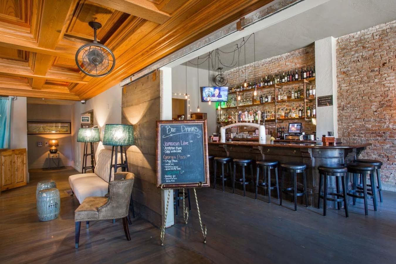 Hotel Sutter interior in Sutter Creek, CA — gallery photo 2