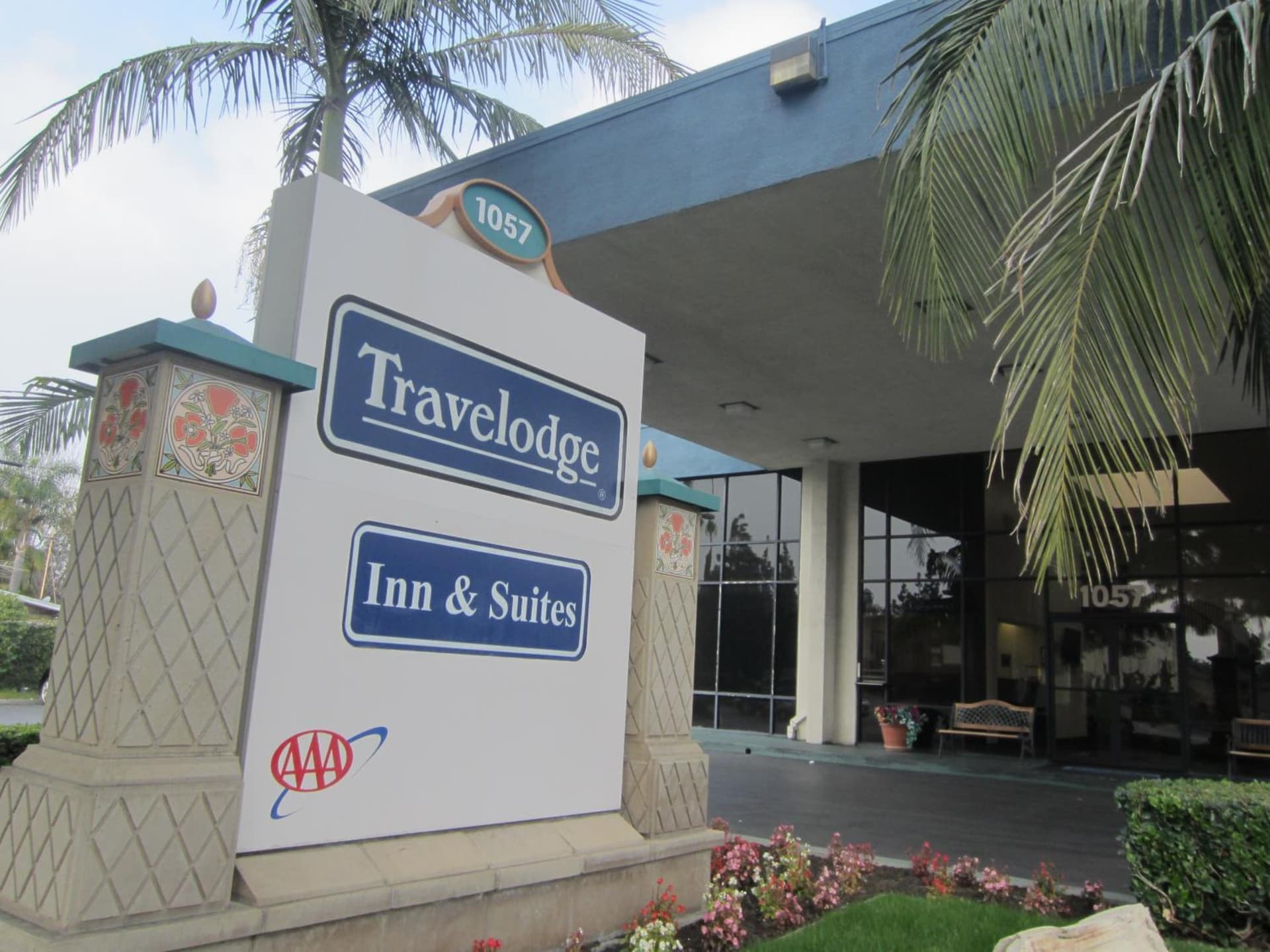 Travelodge Inn & Suites by Wyndham Anaheim on Disneyland Dr gallery photo in Anaheim, CA — image 12