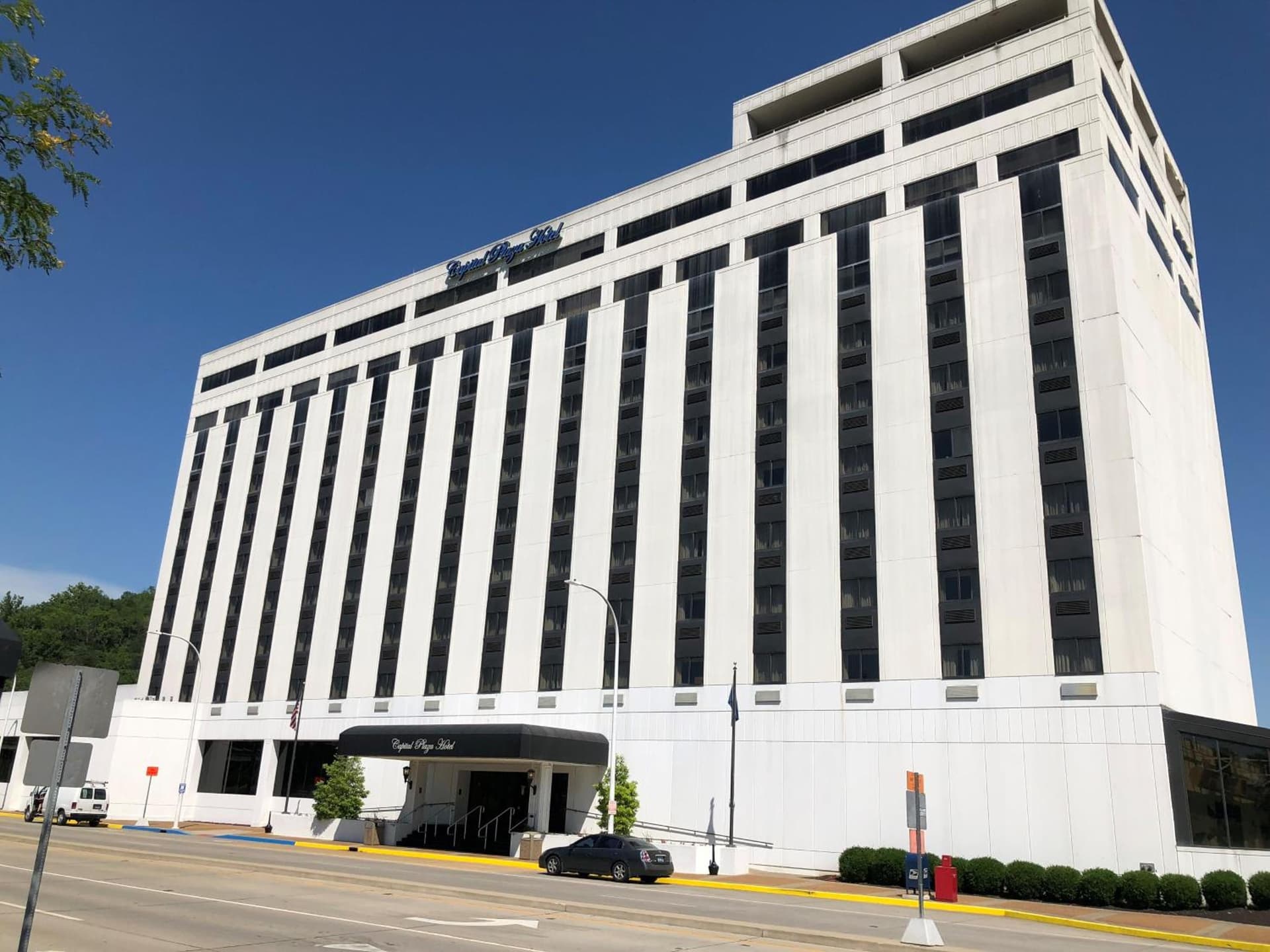 Capital Plaza Hotel property views in Frankfort, KY — gallery photo 3