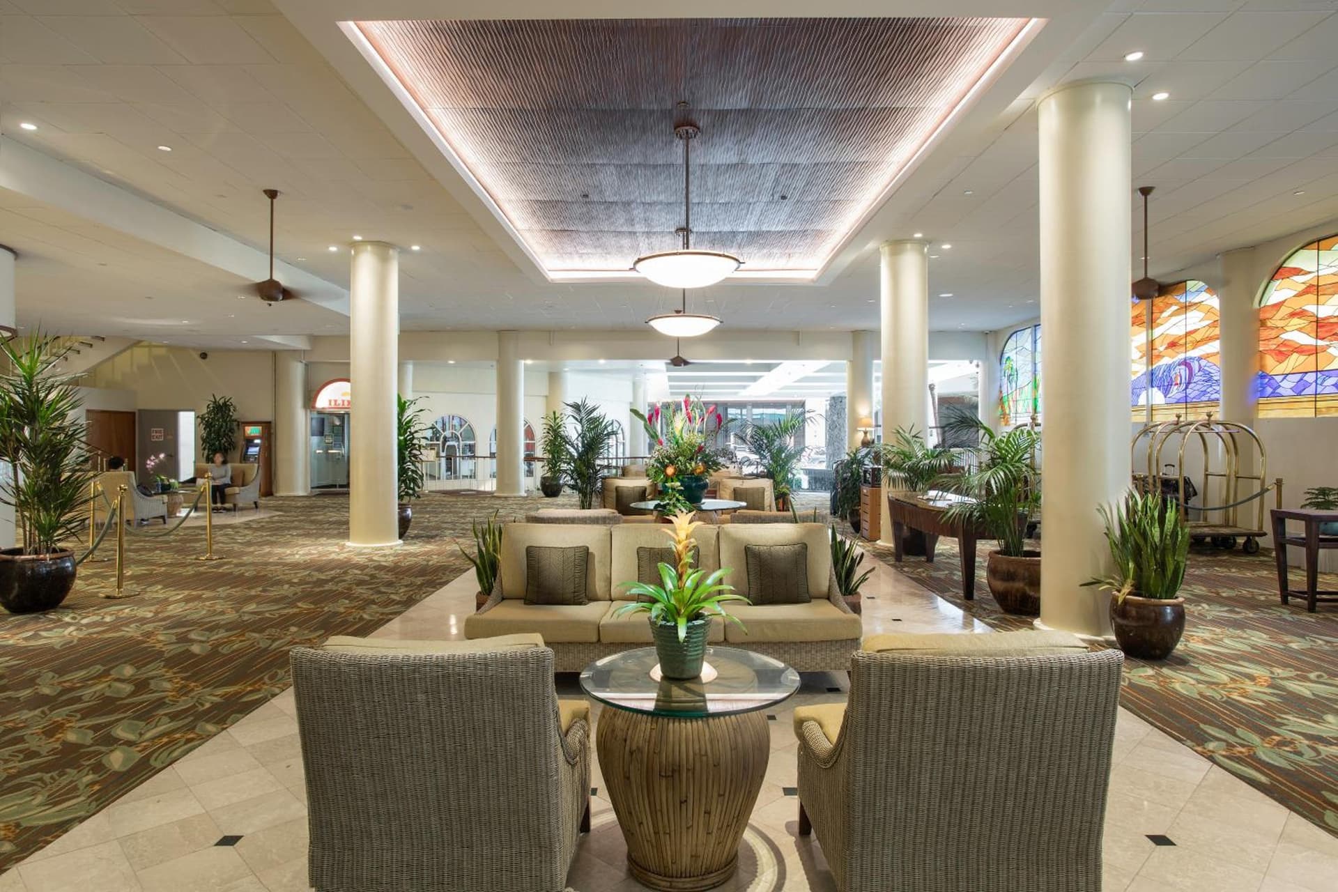 Waikiki Resort Hotel gallery photo in Honolulu, HI — image 8