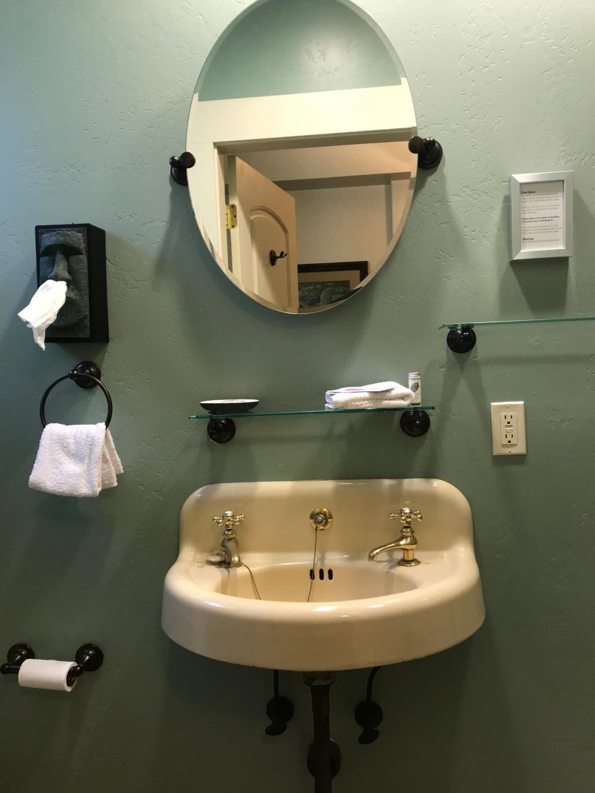 Hotel Sutter property views in Sutter Creek, CA — gallery photo 3