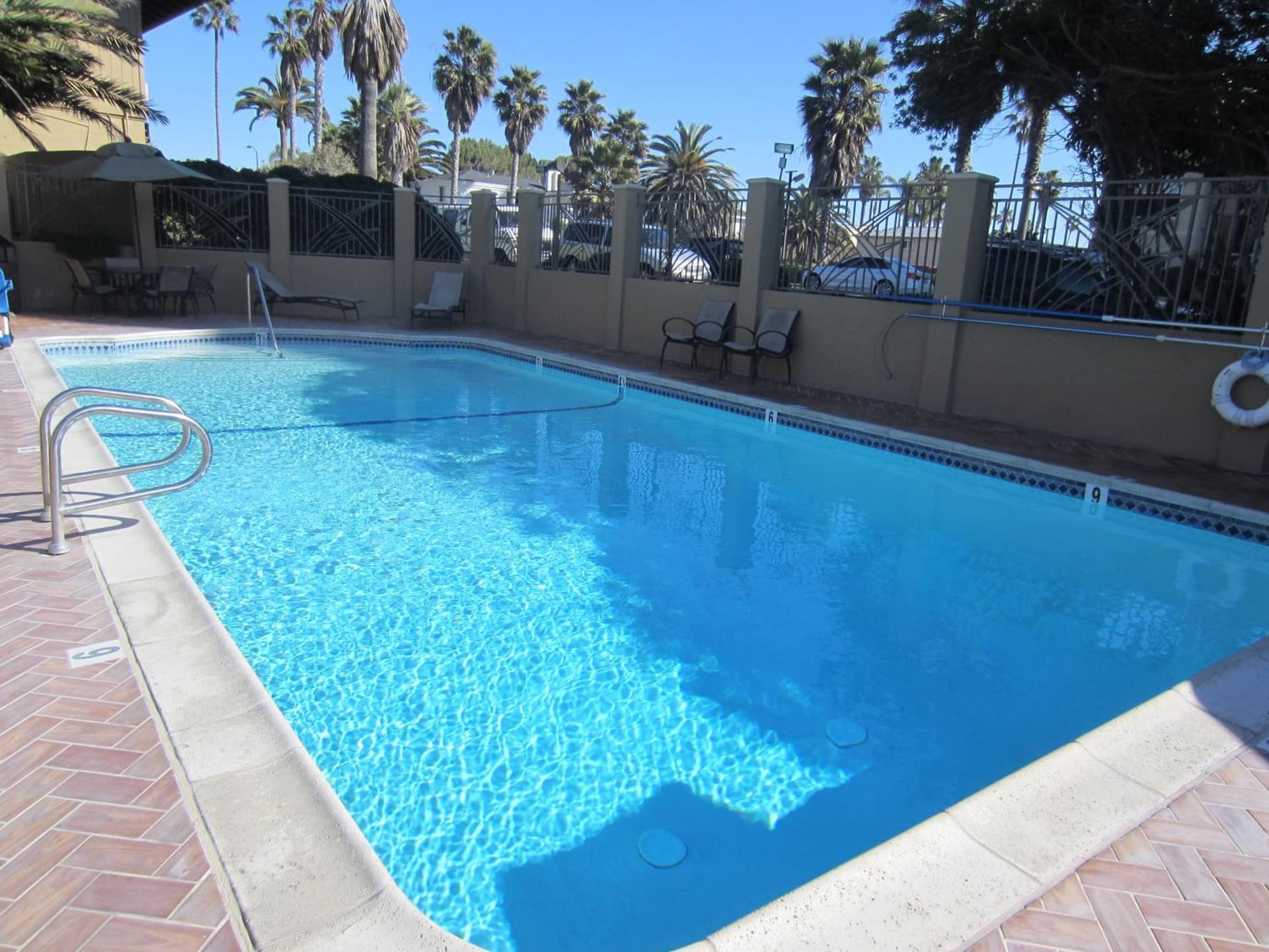 Pacific Shores Inn interior in San Diego, CA — gallery photo 2