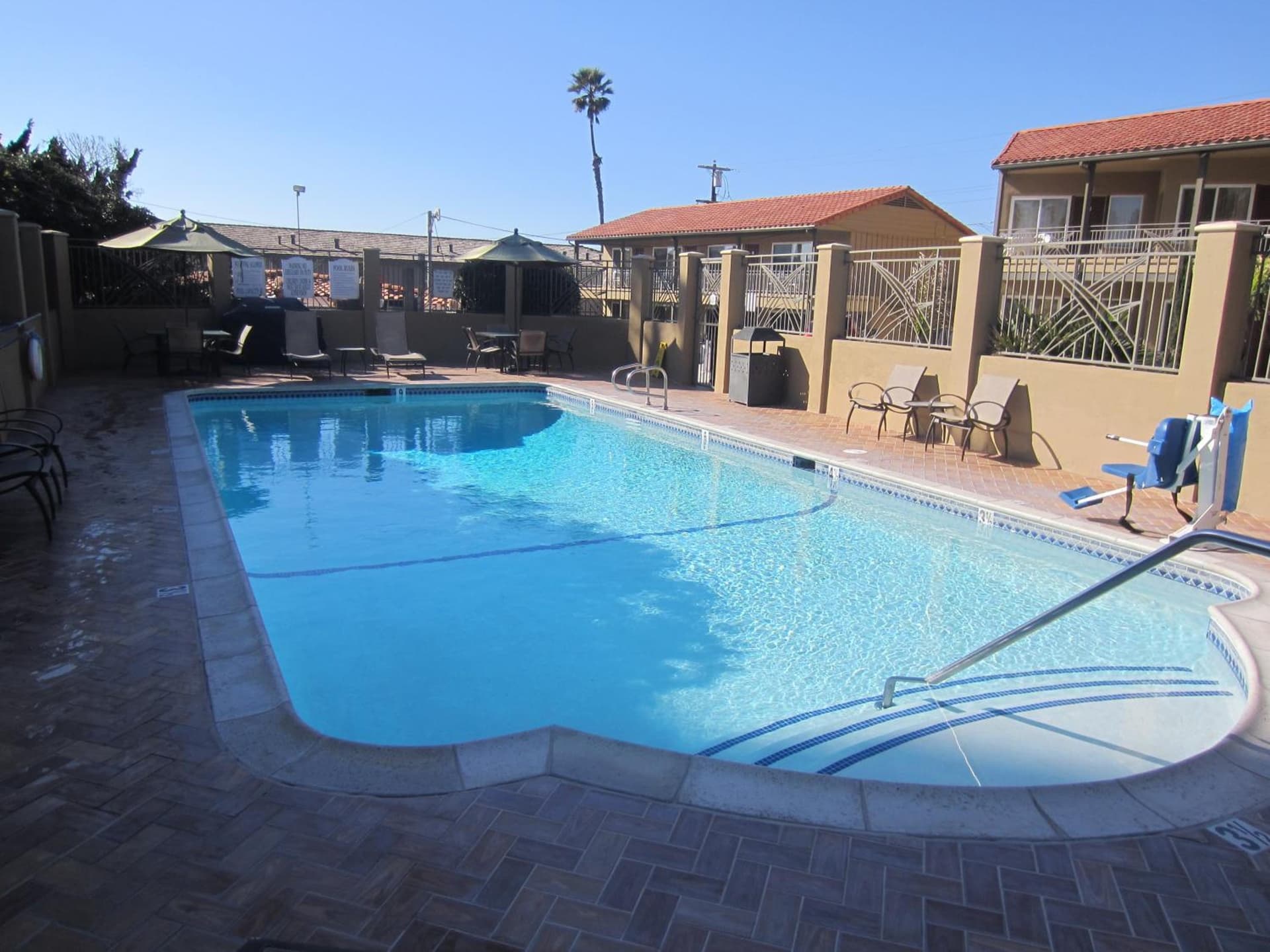 Pacific Shores Inn property views in San Diego, CA — gallery photo 3