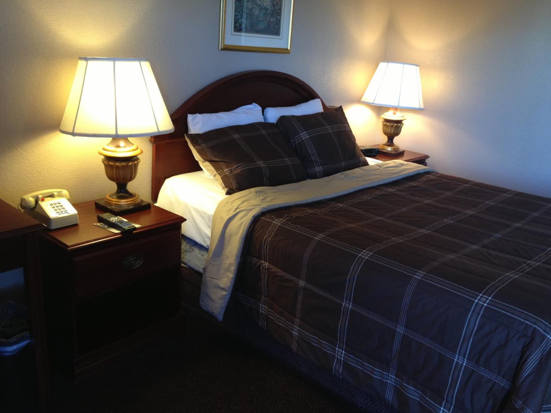 Days Inn by Wyndham Victorville - Hesperia I-15 Palmdale Road gallery photo in Victorville, CA — image 9
