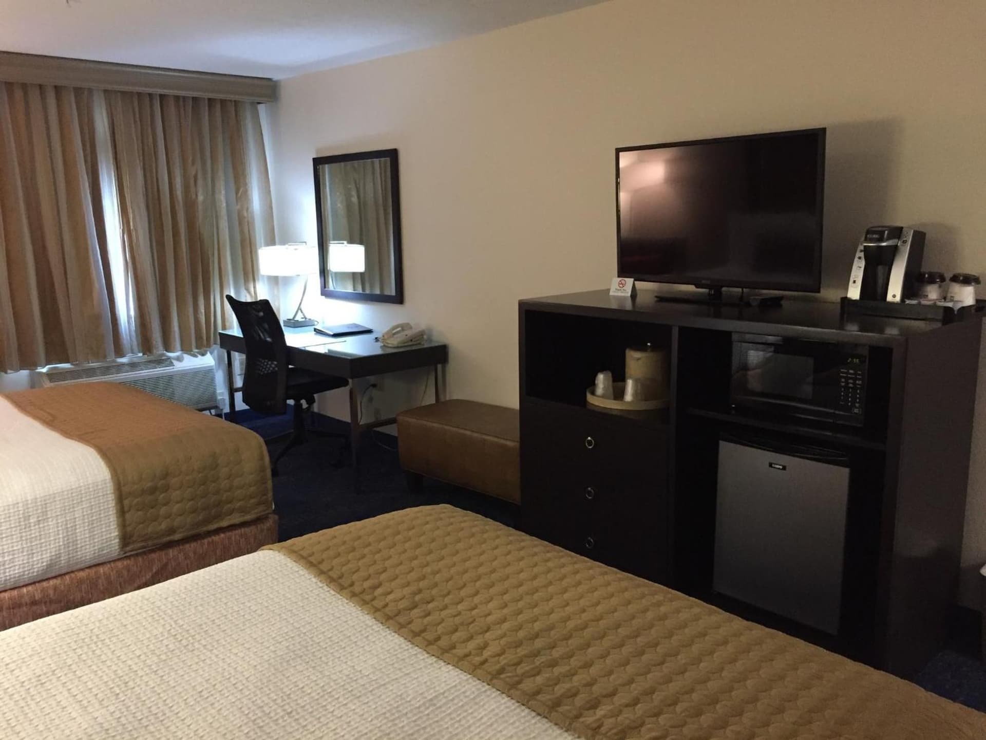 Best Western Plus Portland Airport Hotel & Suites gallery photo in Parkrose, OR — image 7