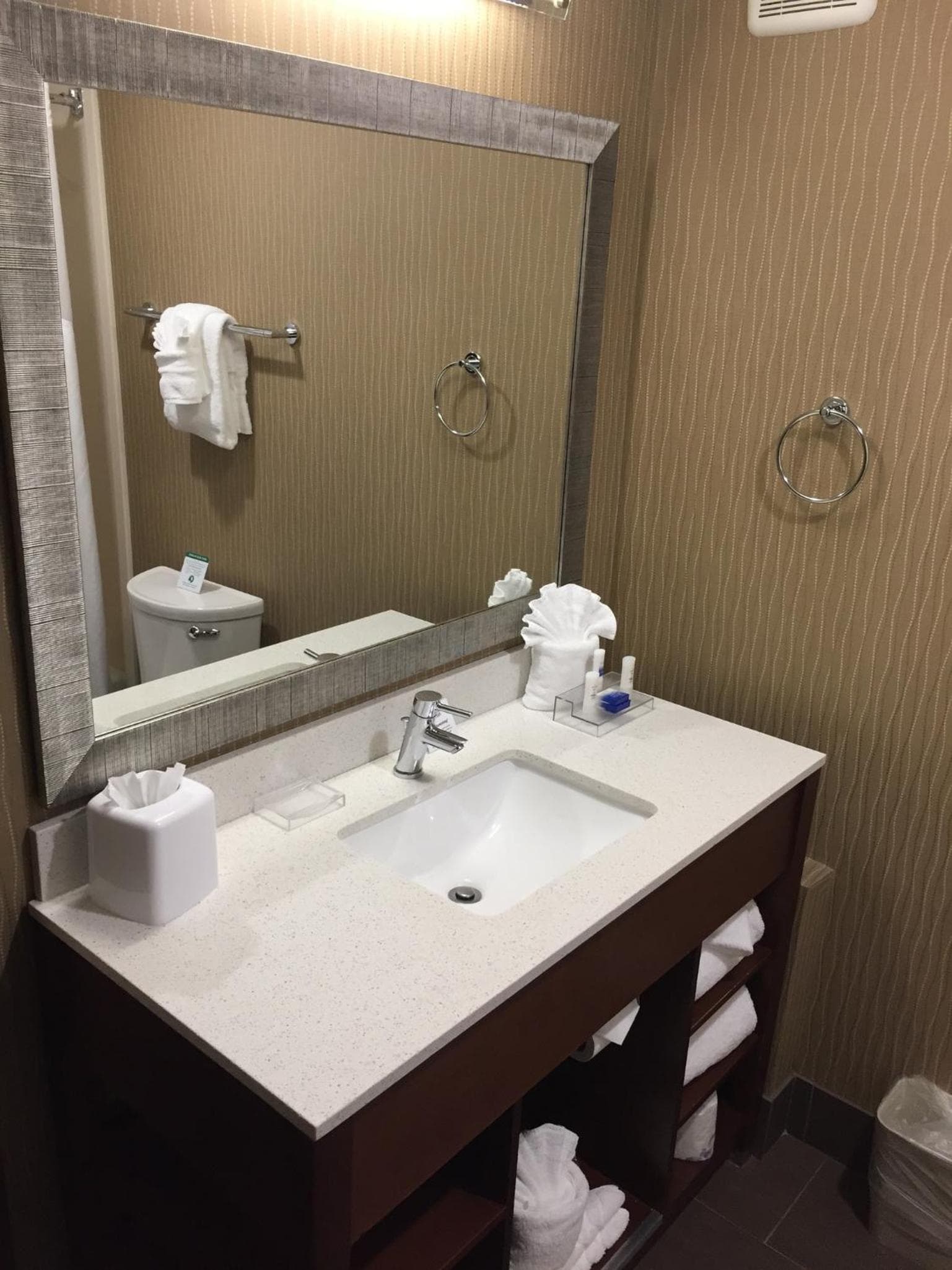 Best Western Plus Portland Airport Hotel & Suites gallery photo in Parkrose, OR — image 51