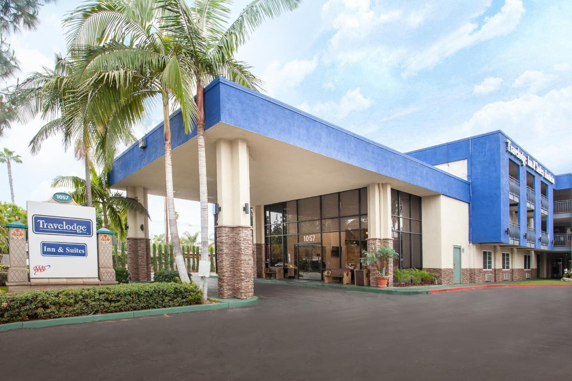 Travelodge Inn & Suites by Wyndham Anaheim on Disneyland Dr gallery photo in Anaheim, CA — image 6