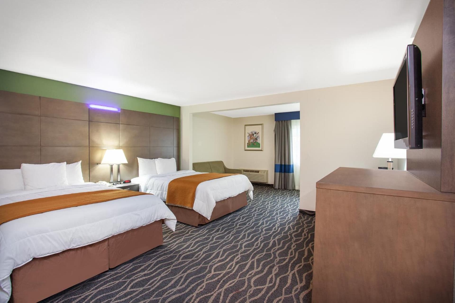 Travelodge Inn & Suites by Wyndham Anaheim on Disneyland Dr gallery photo in Anaheim, CA — image 43