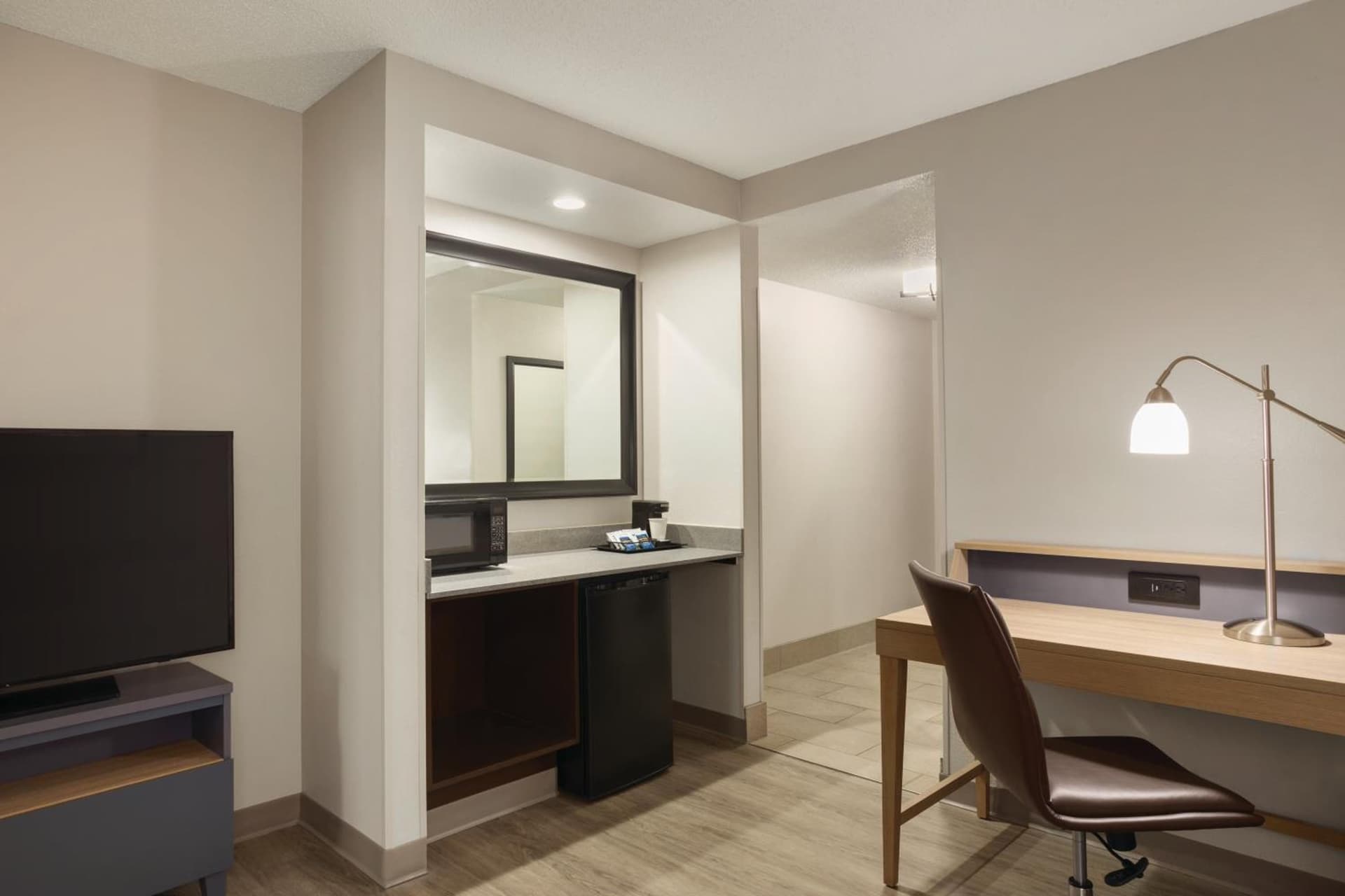 Country Inn & Suites by Radisson, Chattanooga-Lookout Mountain gallery photo in Chattanooga, TN — image 39