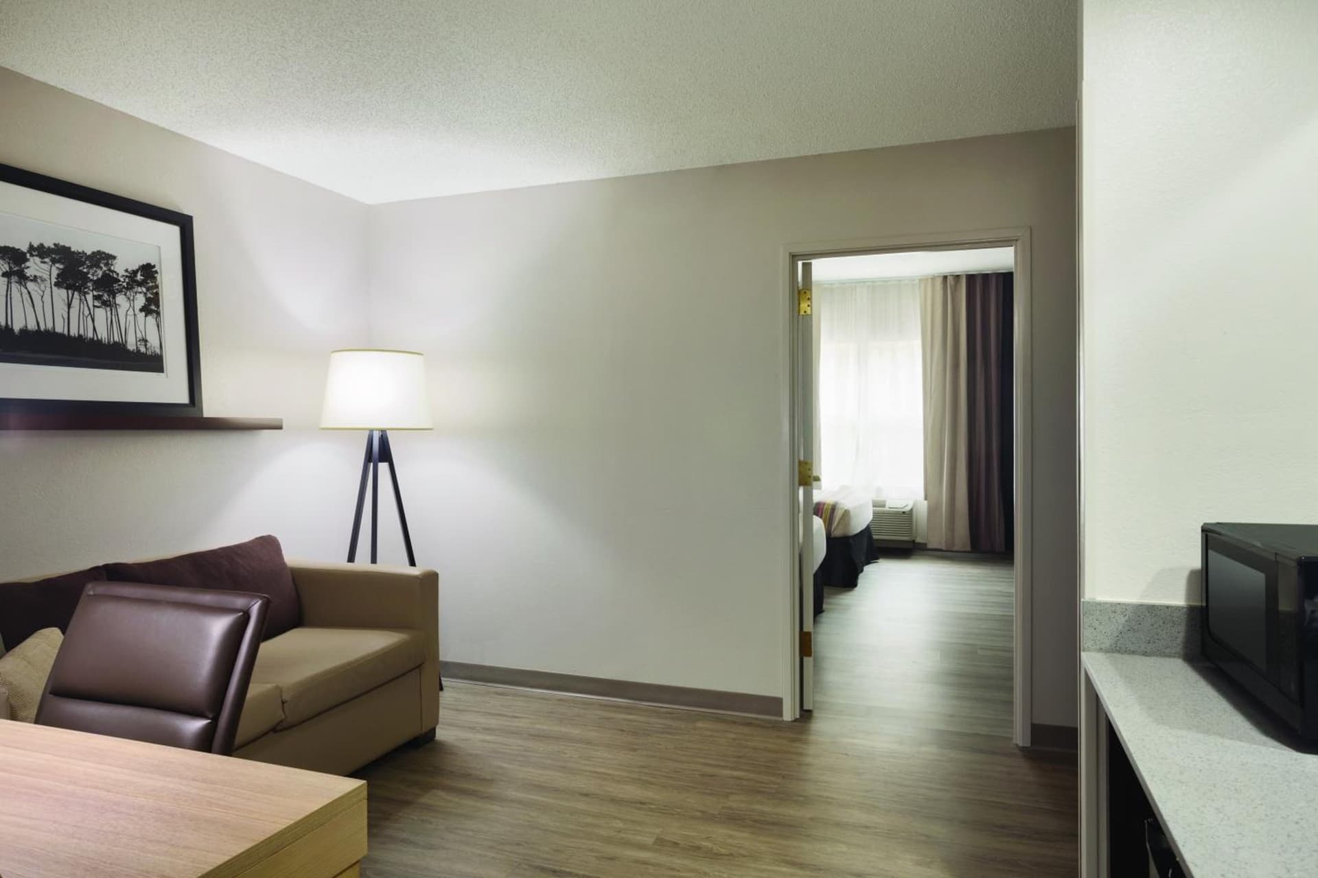 Country Inn & Suites by Radisson, Chattanooga-Lookout Mountain gallery photo in Chattanooga, TN — image 33