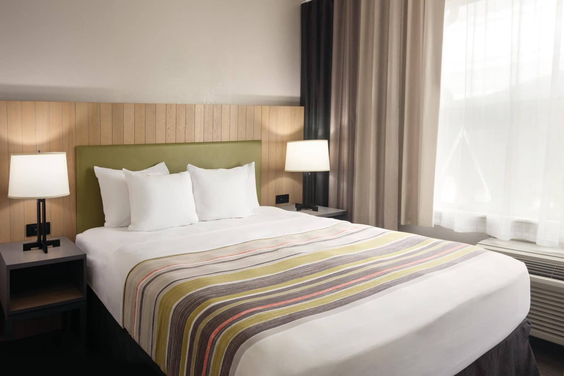 Country Inn & Suites by Radisson, Chattanooga-Lookout Mountain gallery photo in Chattanooga, TN — image 37