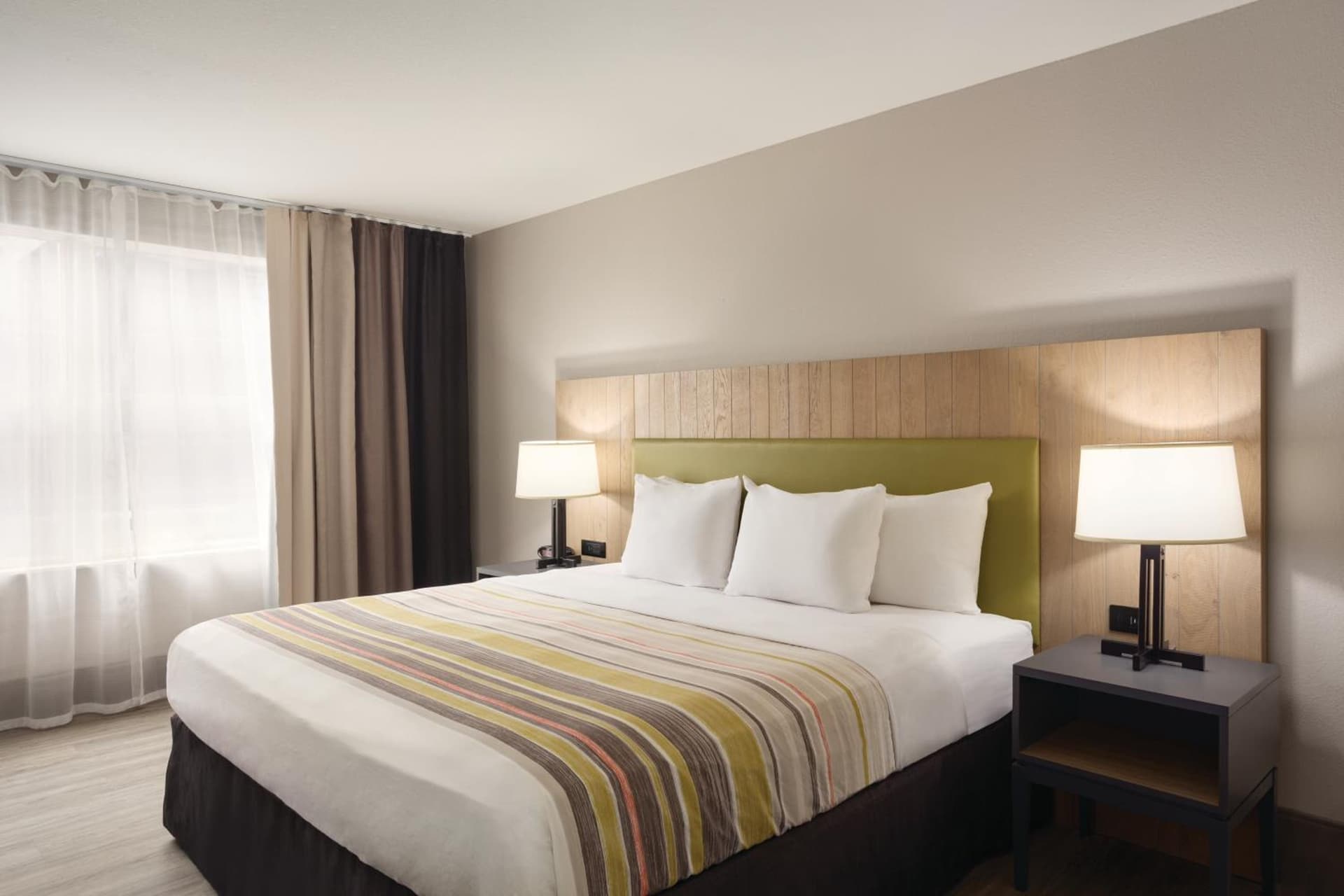 Country Inn & Suites by Radisson, Chattanooga-Lookout Mountain gallery photo in Chattanooga, TN — image 26