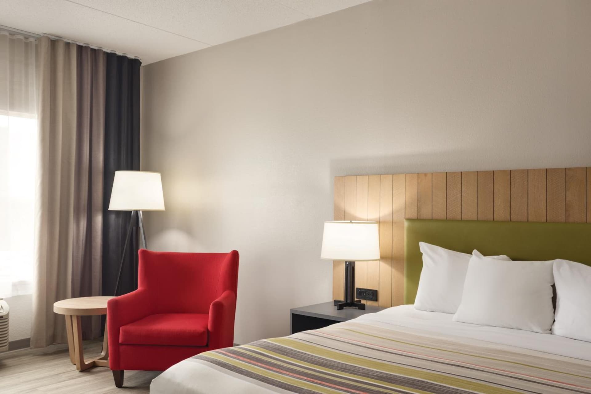 Country Inn & Suites by Radisson, Chattanooga-Lookout Mountain gallery photo in Chattanooga, TN — image 36