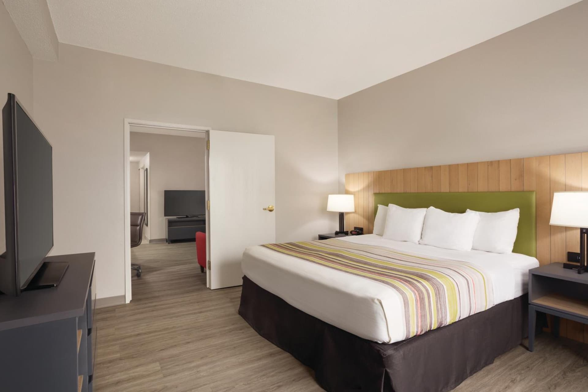 Country Inn & Suites by Radisson, Chattanooga-Lookout Mountain gallery photo in Chattanooga, TN — image 11