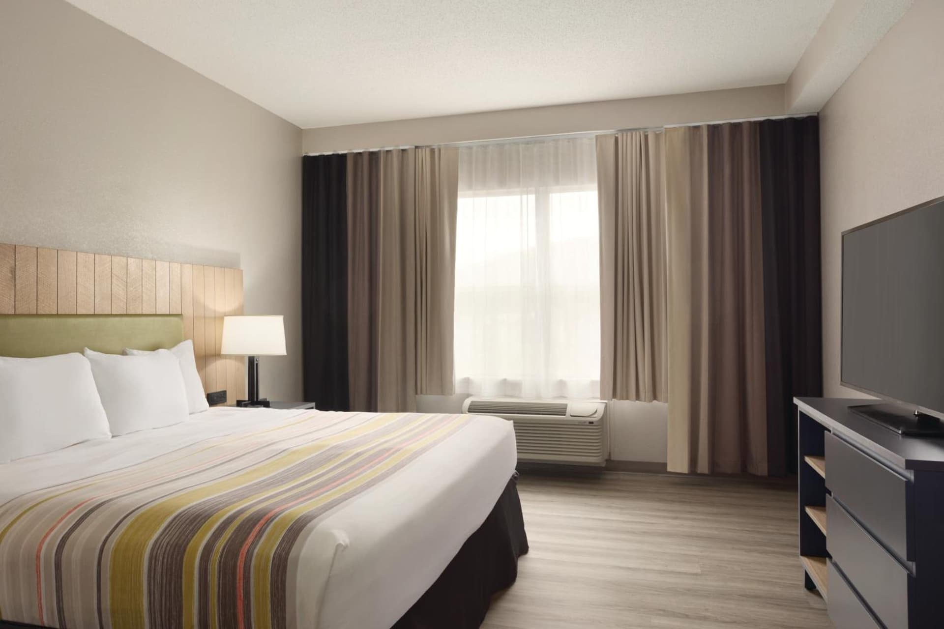 Country Inn & Suites by Radisson, Chattanooga-Lookout Mountain gallery photo in Chattanooga, TN — image 9