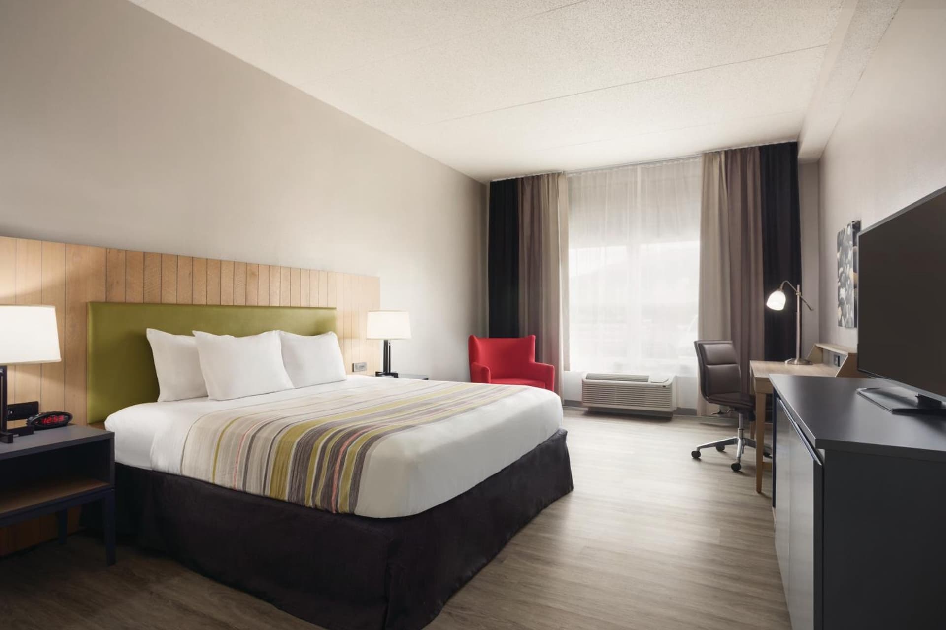 Country Inn & Suites by Radisson, Chattanooga-Lookout Mountain gallery photo in Chattanooga, TN — image 49