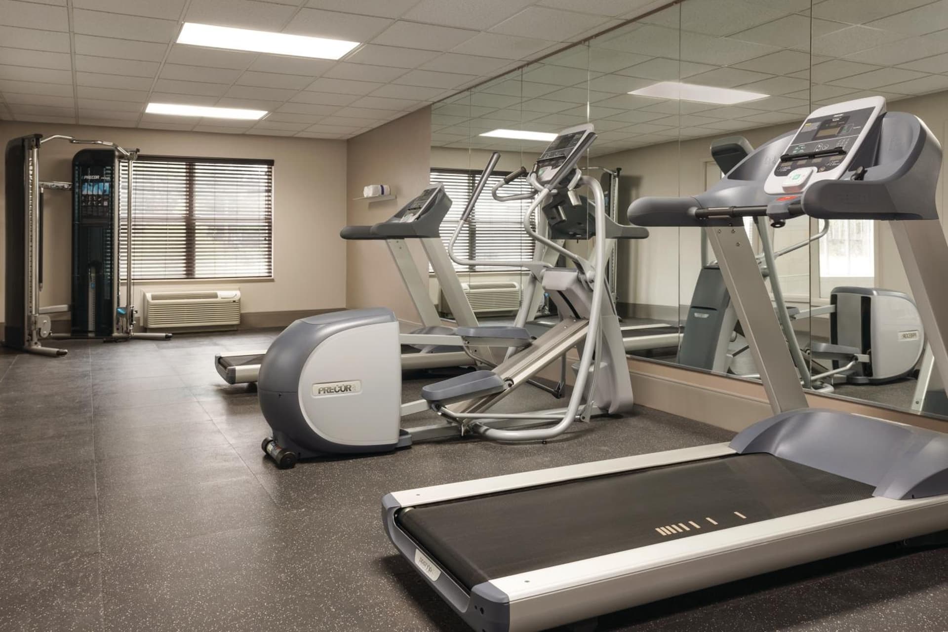 Country Inn & Suites by Radisson, Chattanooga-Lookout Mountain gallery photo in Chattanooga, TN — image 50