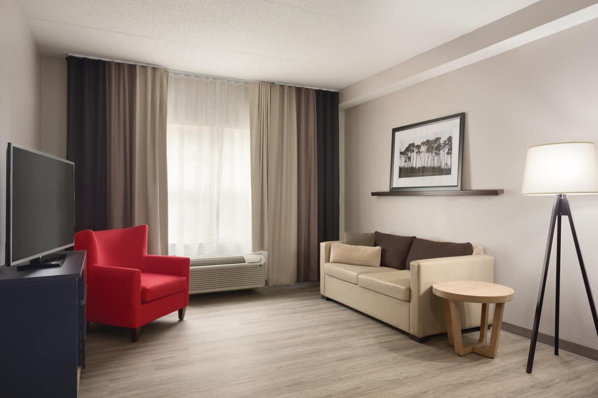 Country Inn & Suites by Radisson, Chattanooga-Lookout Mountain interior in Chattanooga, TN — gallery photo 2