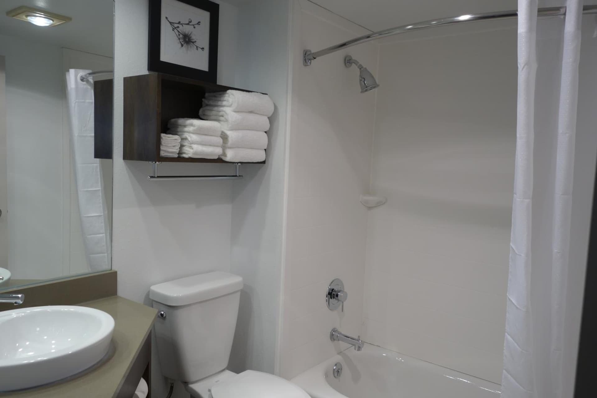 Country Inn & Suites by Radisson, La Crosse, WI gallery photo in La Crosse, WI — image 53
