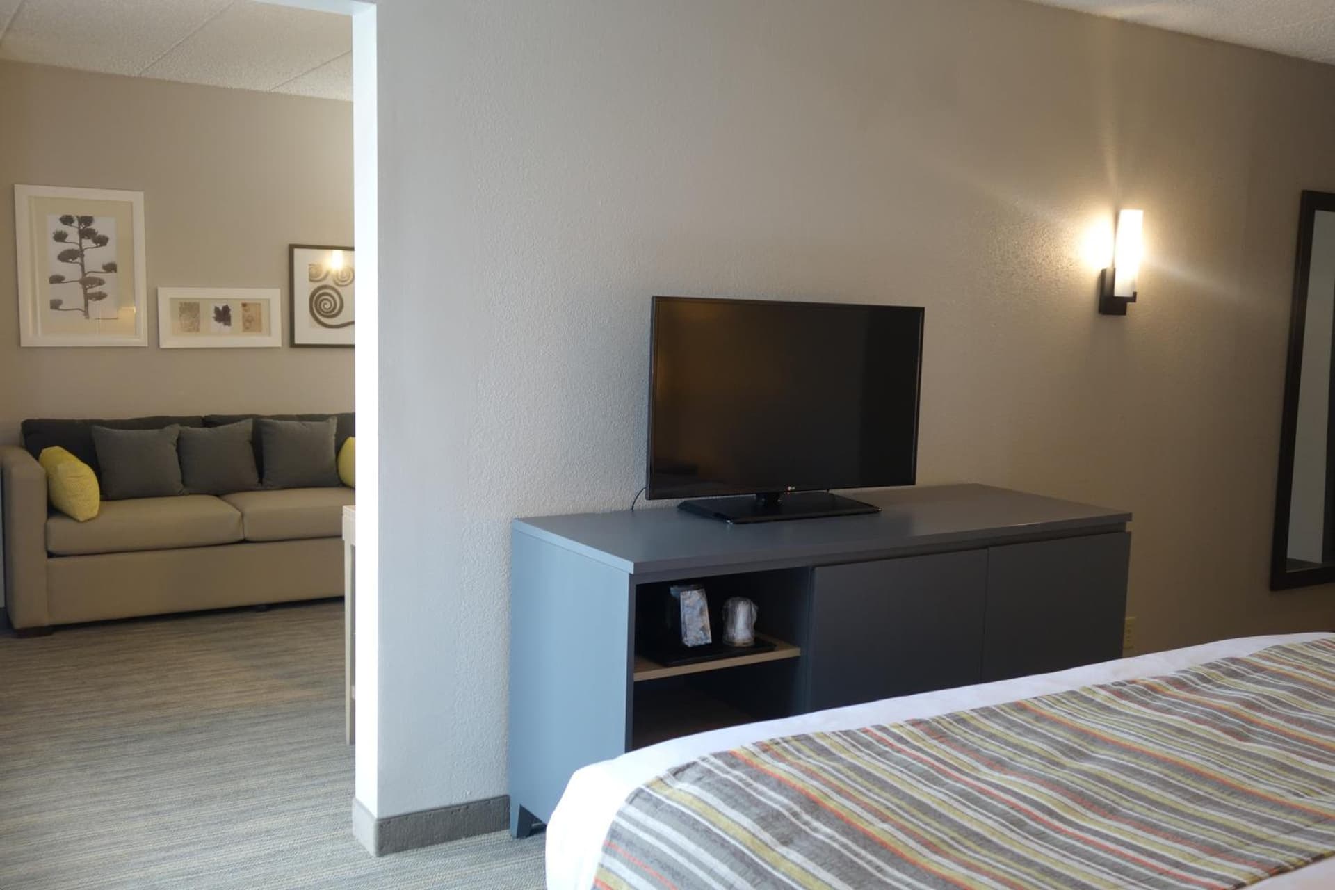 Country Inn & Suites by Radisson, La Crosse, WI gallery photo in La Crosse, WI — image 5