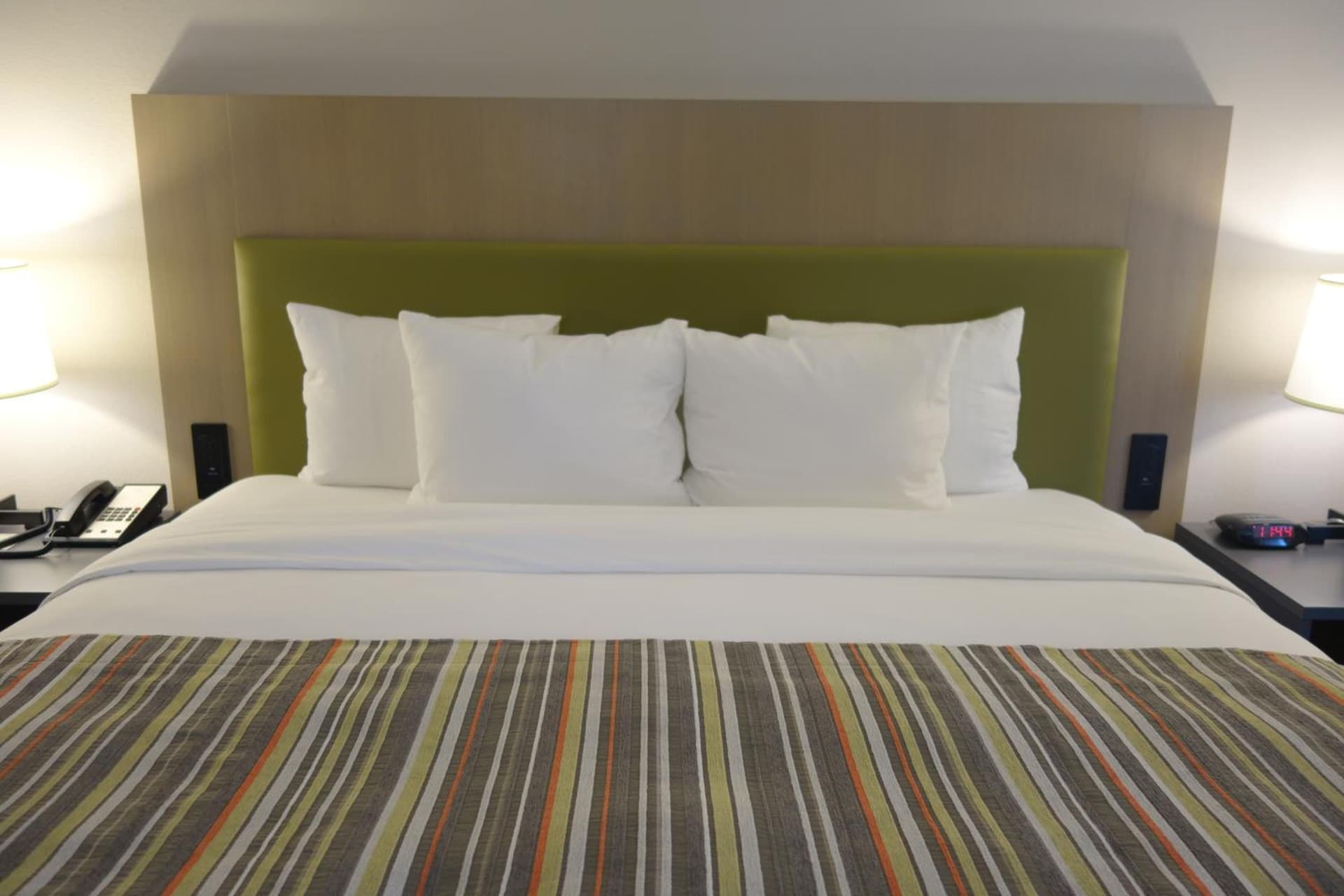Country Inn & Suites by Radisson, La Crosse, WI gallery photo in La Crosse, WI — image 57