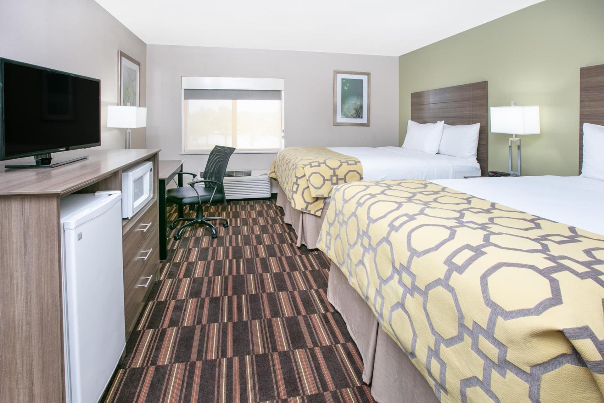 Baymont by Wyndham Plano interior in Plano, TX — gallery photo 2