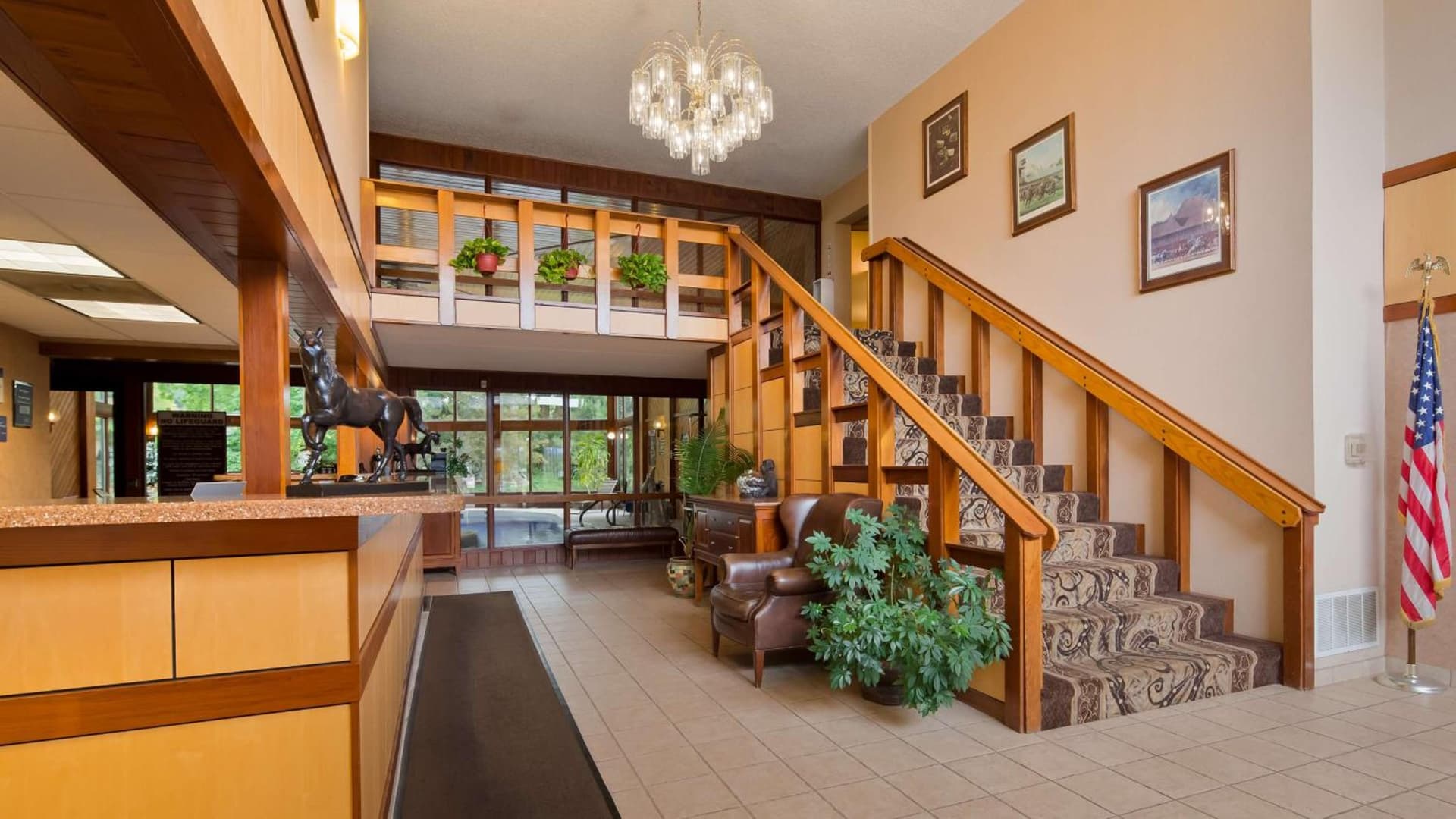 Best Western Clifton Park interior in Clifton Park, NY — gallery photo 2