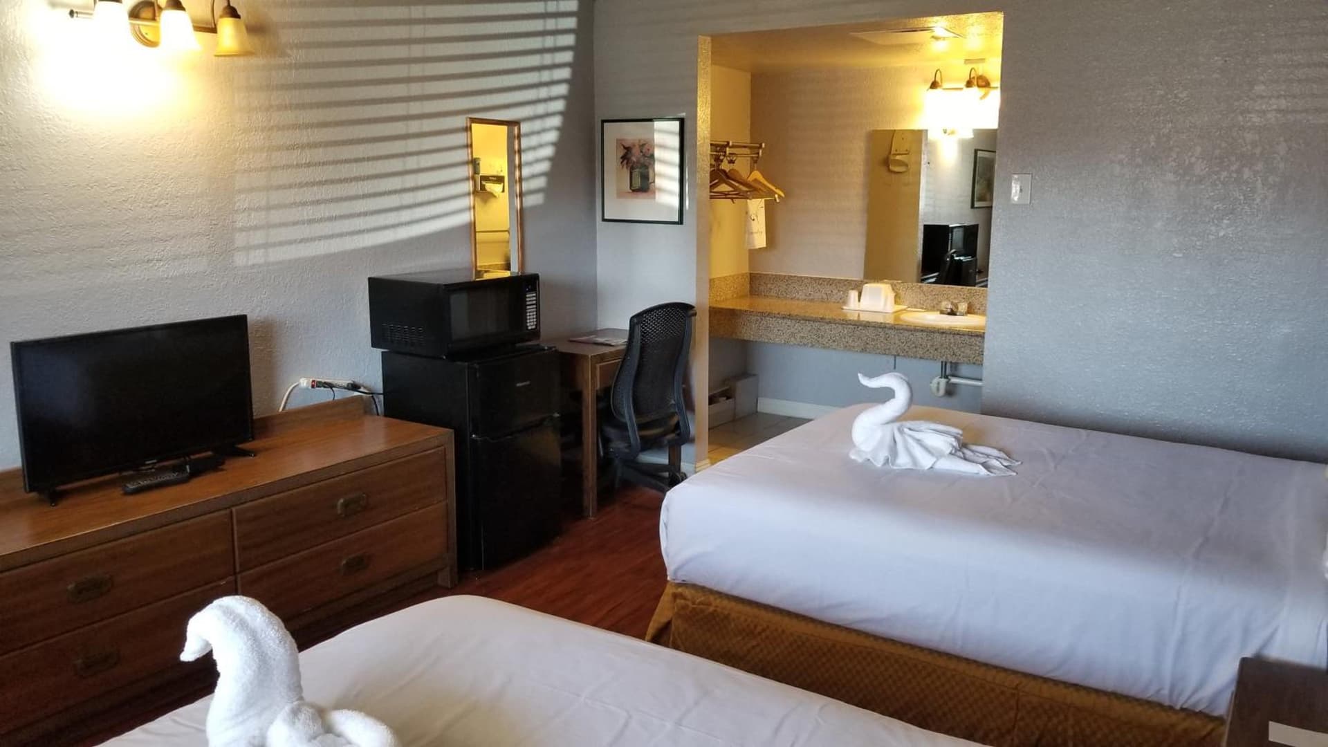Santa Fe Inn - Pueblo property views in Pueblo, CO — gallery photo 3