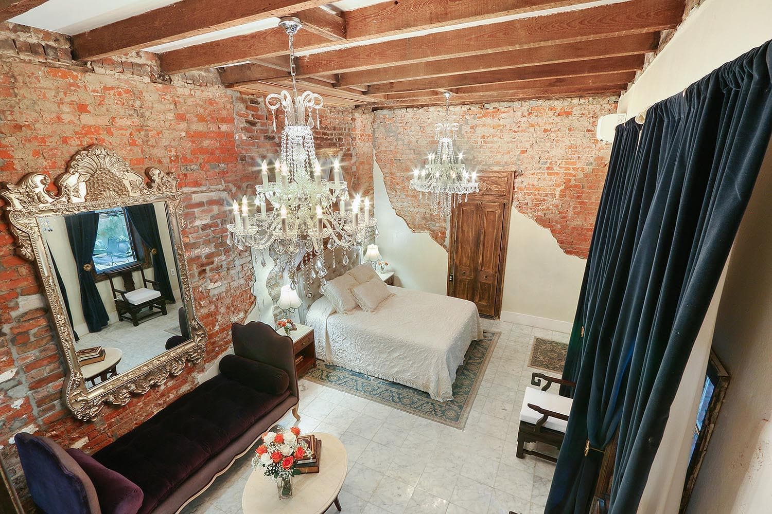 French Quarter Mansion property views in New Orleans, LA — gallery photo 3