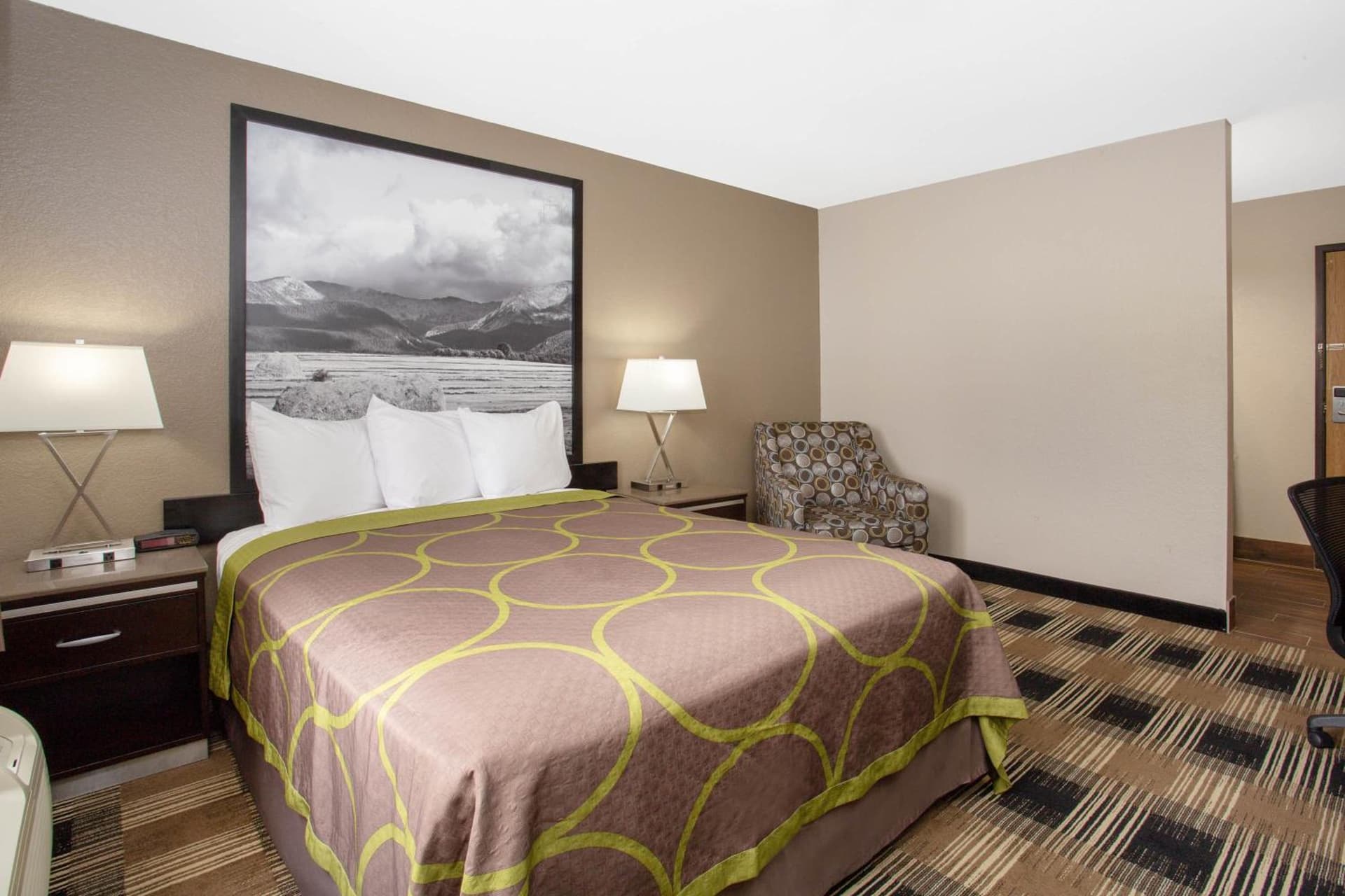 Super 8 by Wyndham Billings gallery photo in Billings, MT — image 34