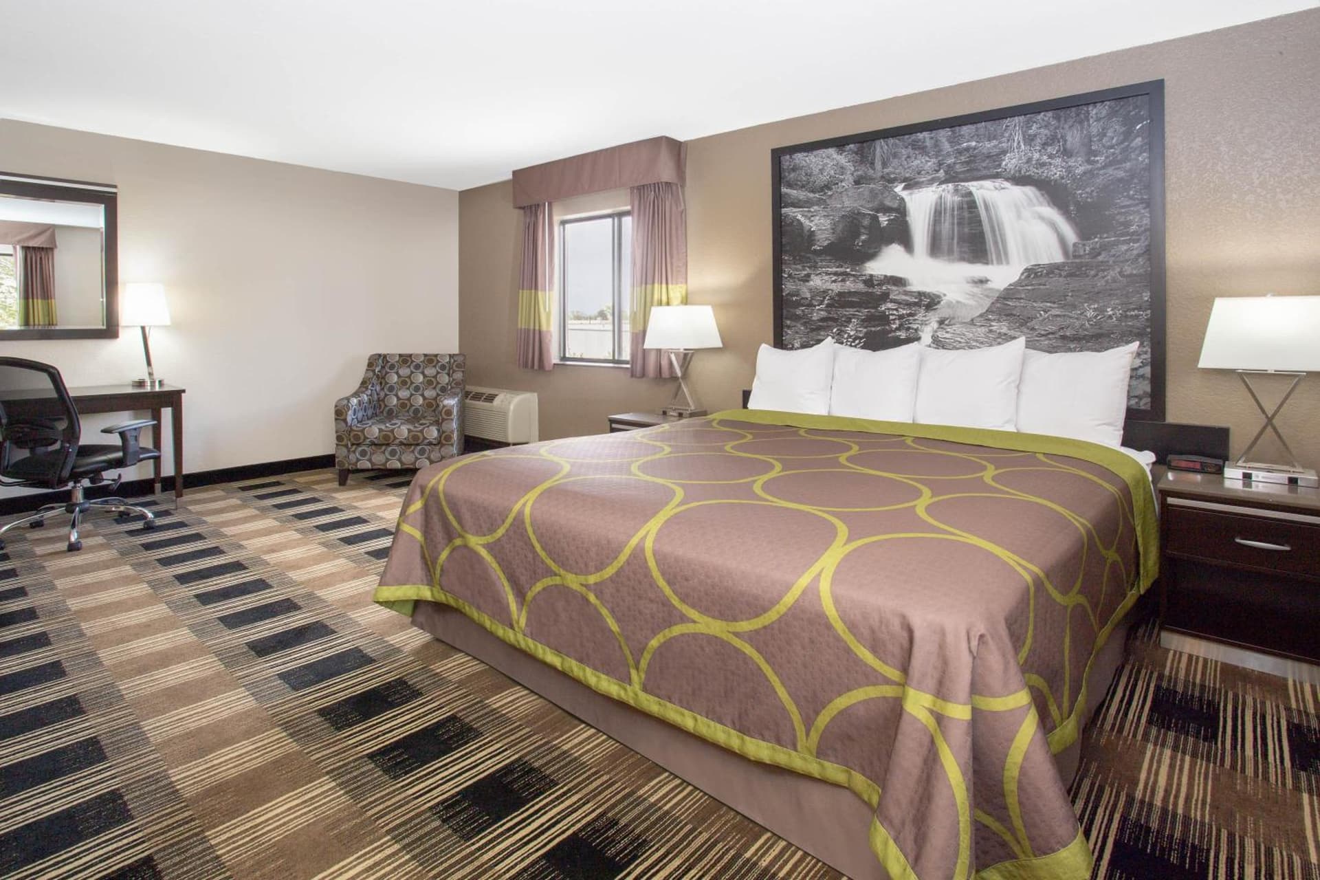 Super 8 by Wyndham Billings gallery photo in Billings, MT — image 37
