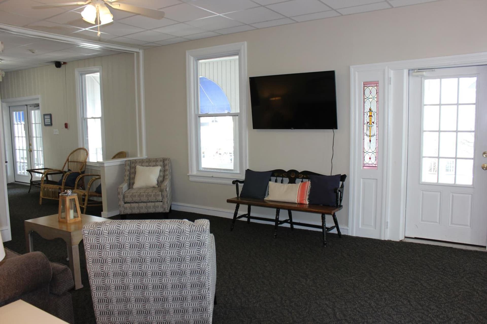 Blue Water Inn interior in Ocean City, NJ — gallery photo 2